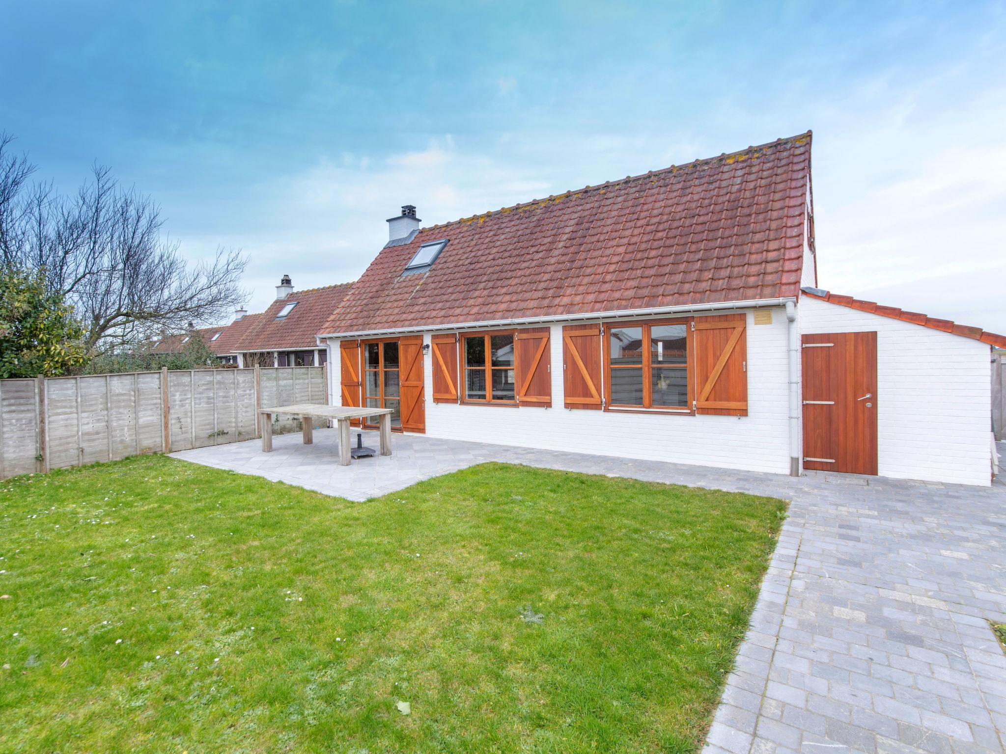 Photo 1 - Maison de 2 chambres à De Haan avec piscine privée et vues à la mer