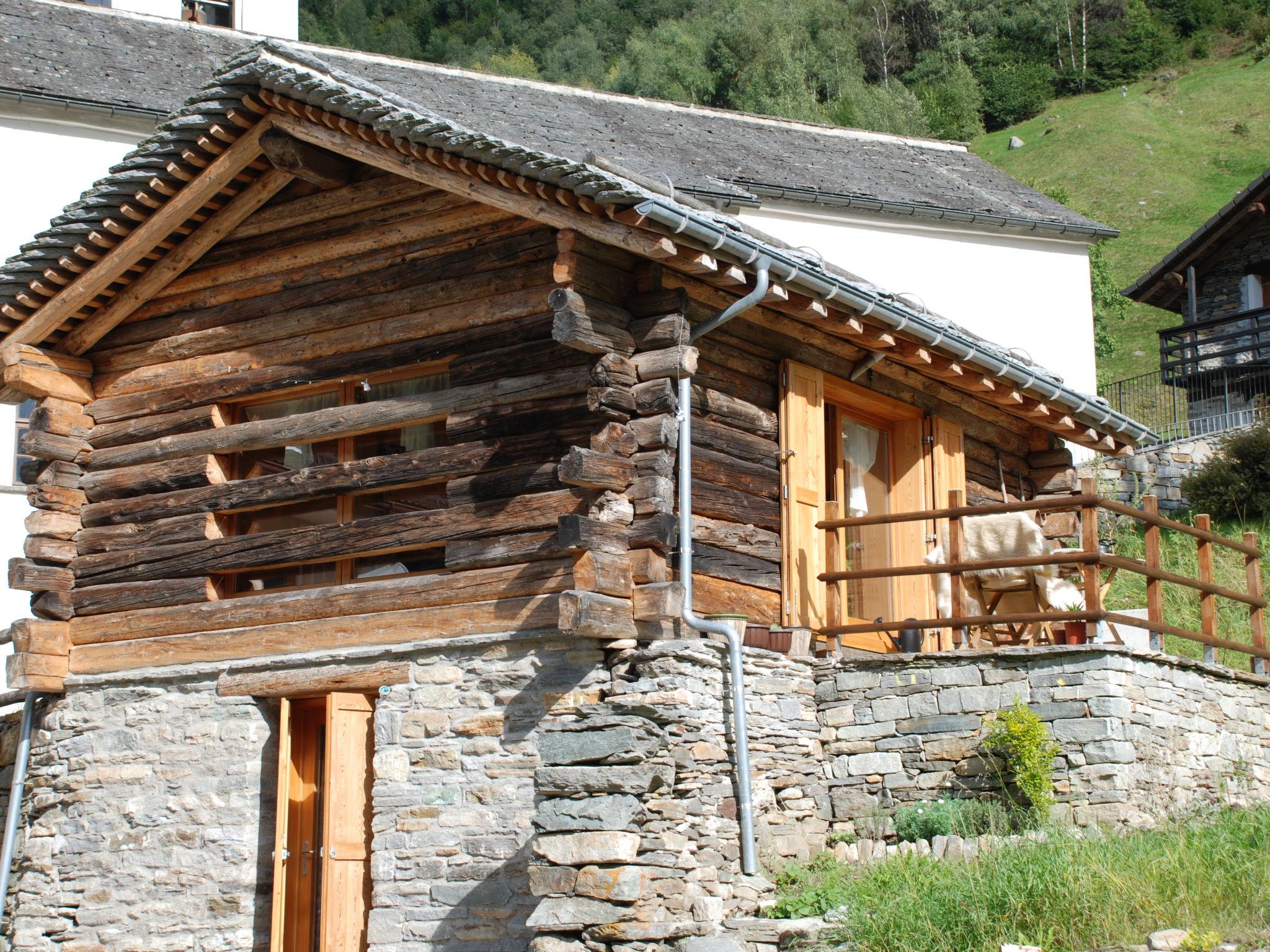 Photo 17 - Maison de 1 chambre à Calanca avec jardin et vues sur la montagne