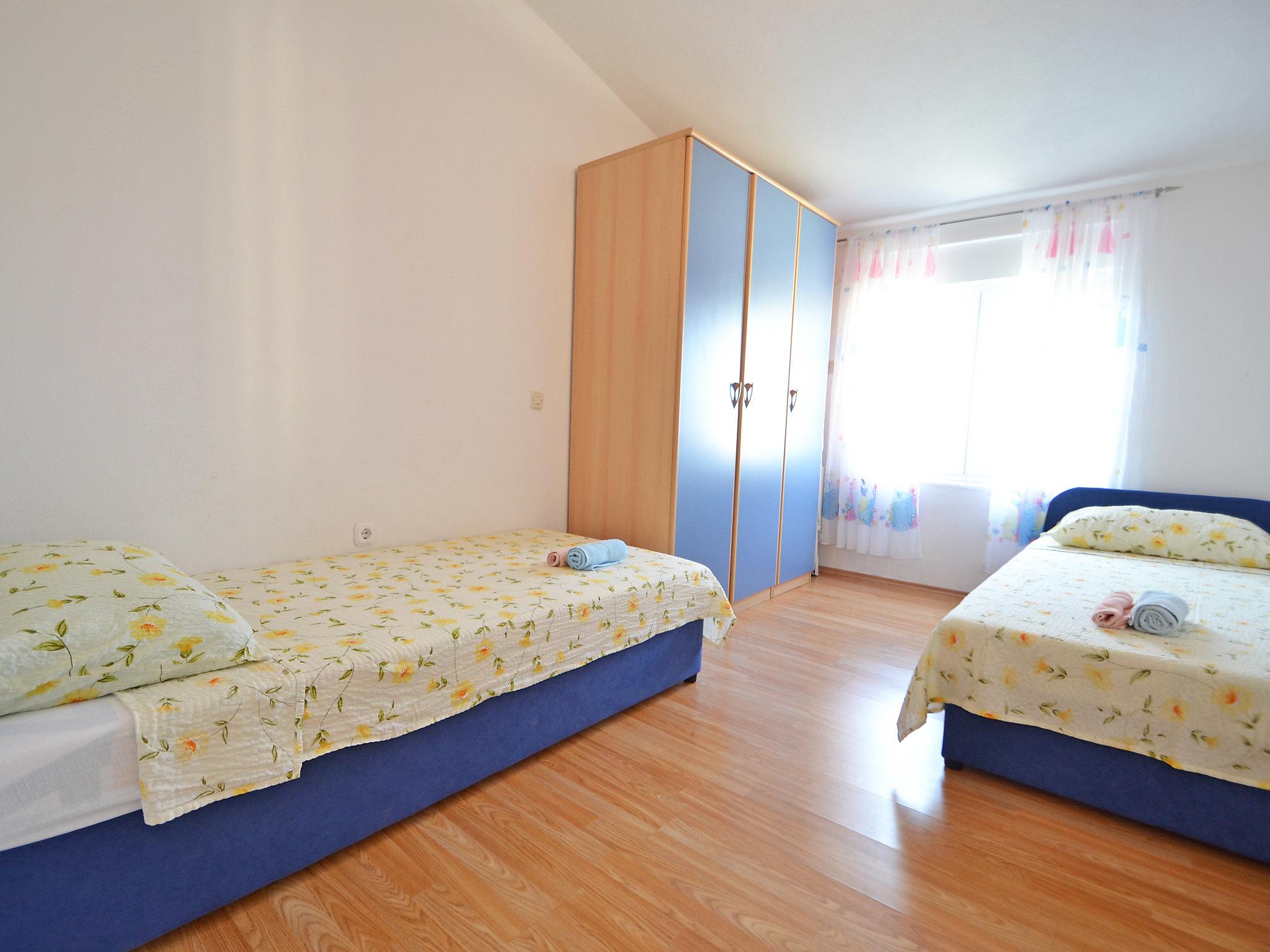 Photo 11 - 4 bedroom House in Jasenice with terrace
