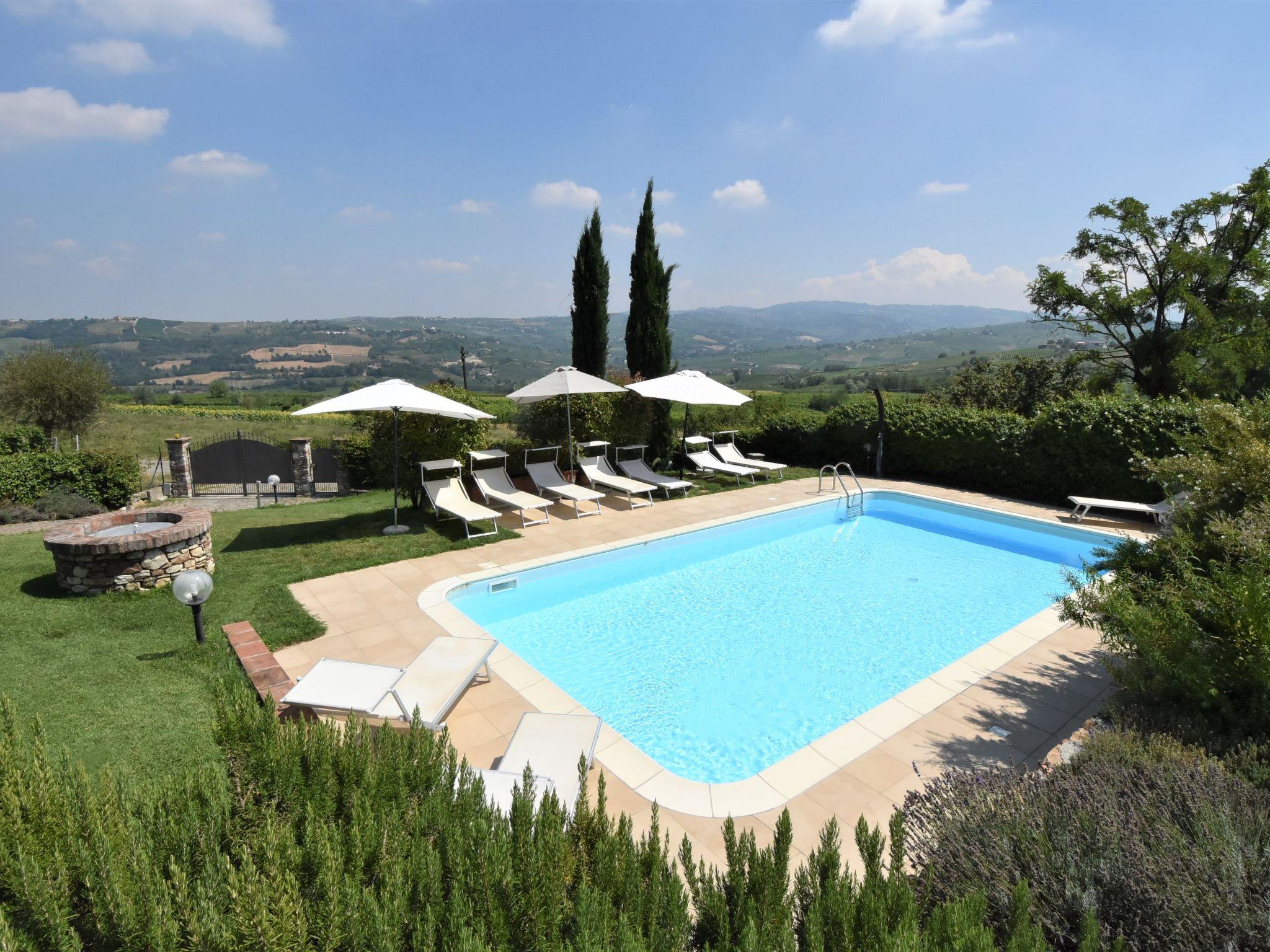 Foto 5 - Apartamento de 1 habitación en Castana con piscina y terraza