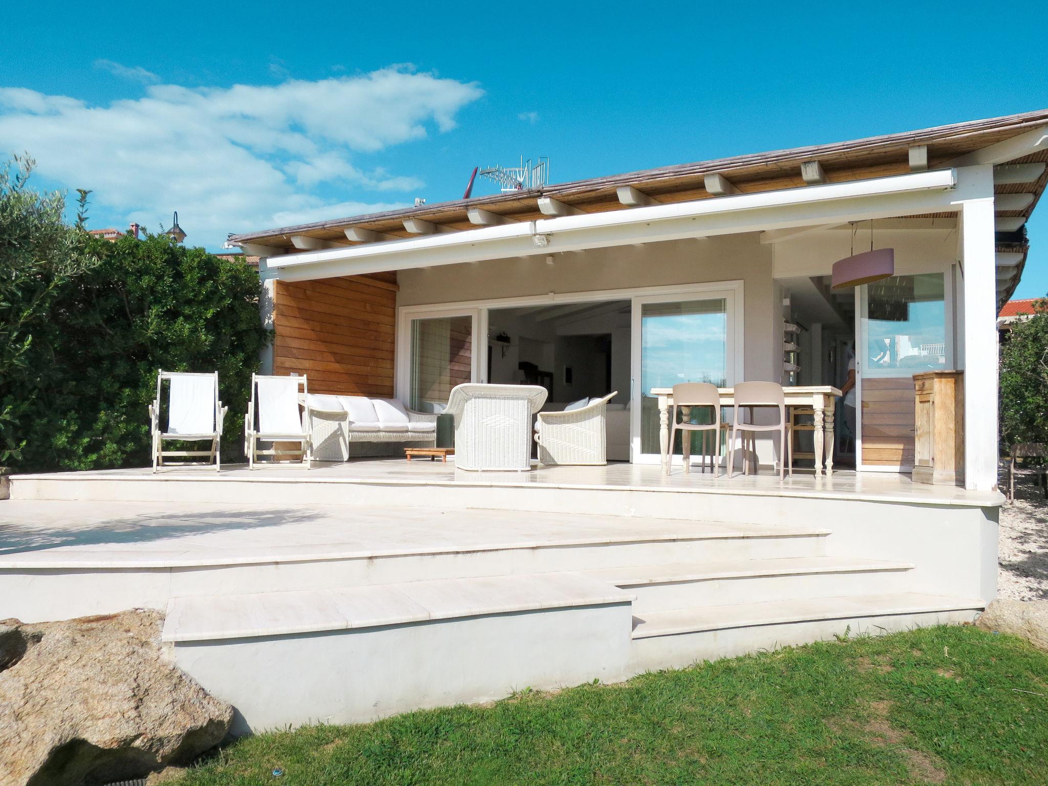 Photo 16 - Maison de 2 chambres à Golfo Aranci avec piscine et vues à la mer