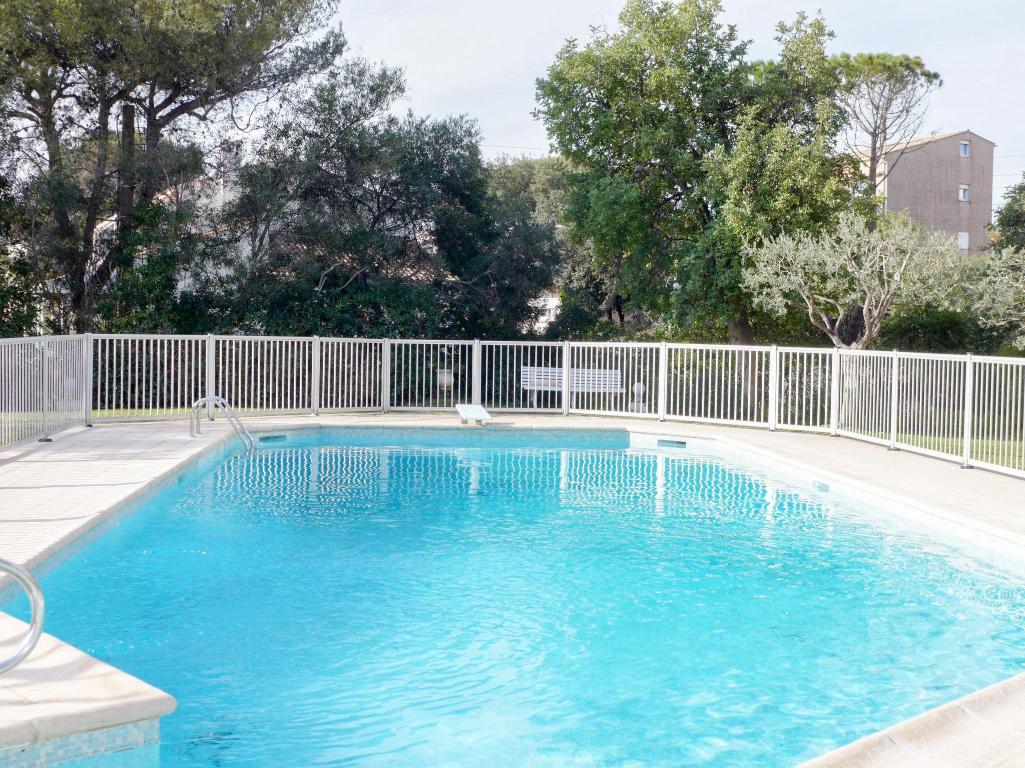 Foto 20 - Appartamento a Fréjus con piscina e vista mare