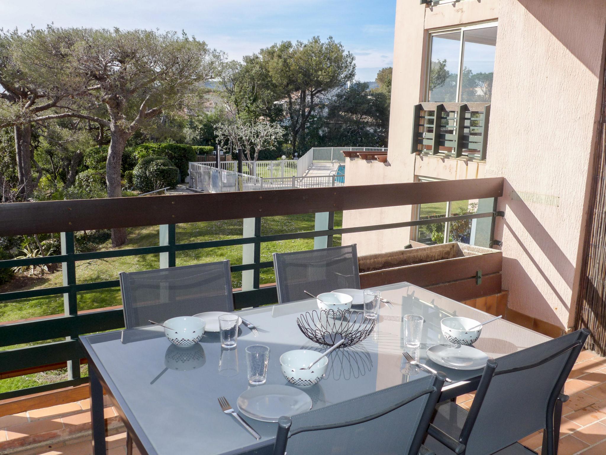 Foto 3 - Apartamento em Fréjus com piscina e vistas do mar