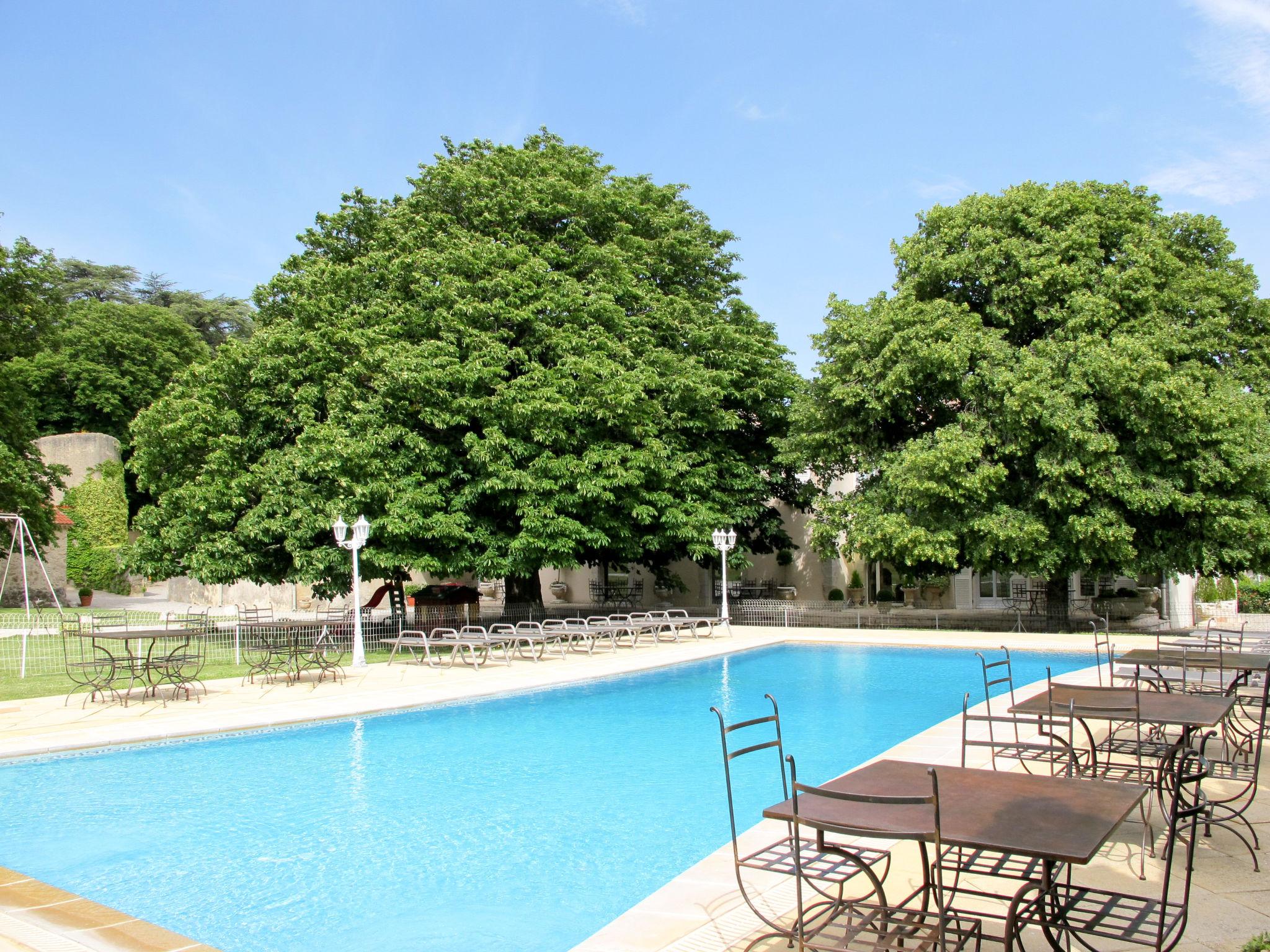 Photo 1 - Appartement de 2 chambres à Bauduen avec piscine et vues sur la montagne