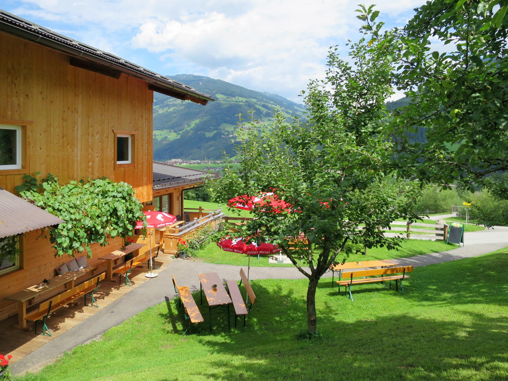 Foto 6 - Apartamento de 8 quartos em Hippach com terraço e vista para a montanha