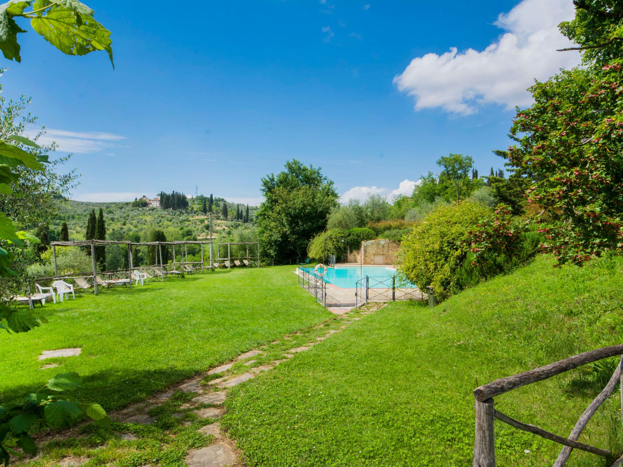 Foto 25 - Haus mit 1 Schlafzimmer in Bagno a Ripoli mit schwimmbad und garten