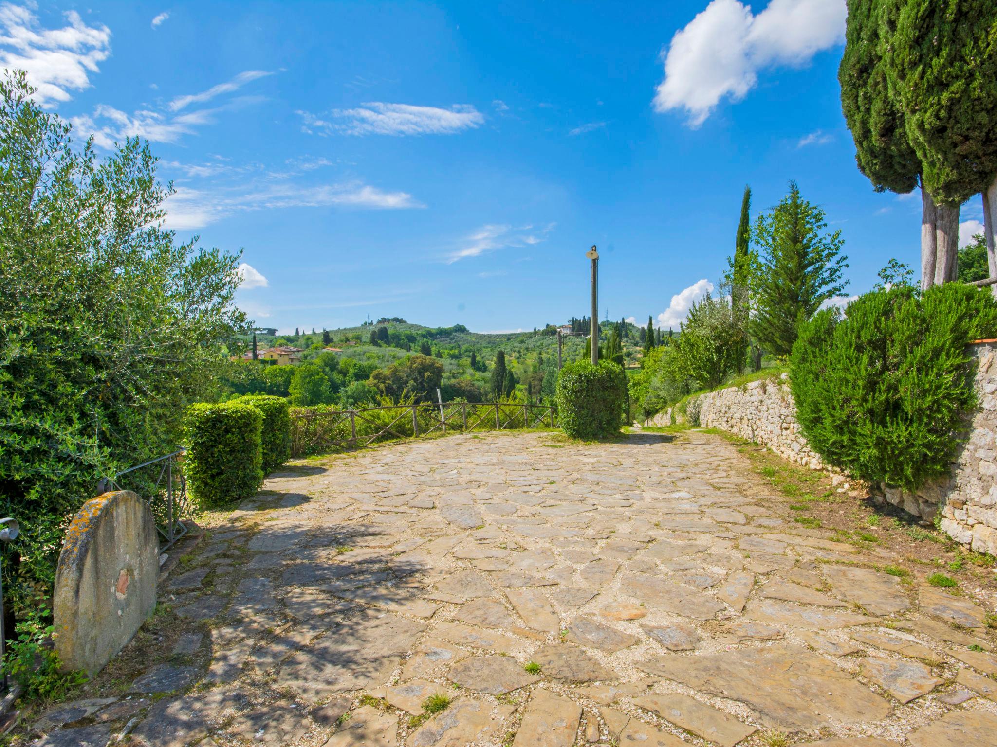 Photo 32 - 2 bedroom Apartment in Bagno a Ripoli with swimming pool and garden