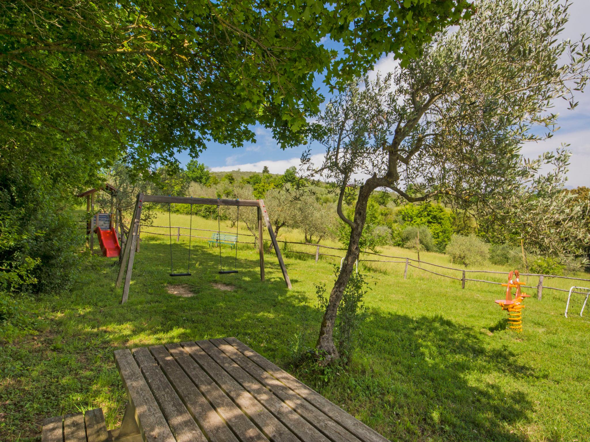 Foto 34 - Haus mit 1 Schlafzimmer in Bagno a Ripoli mit schwimmbad und garten