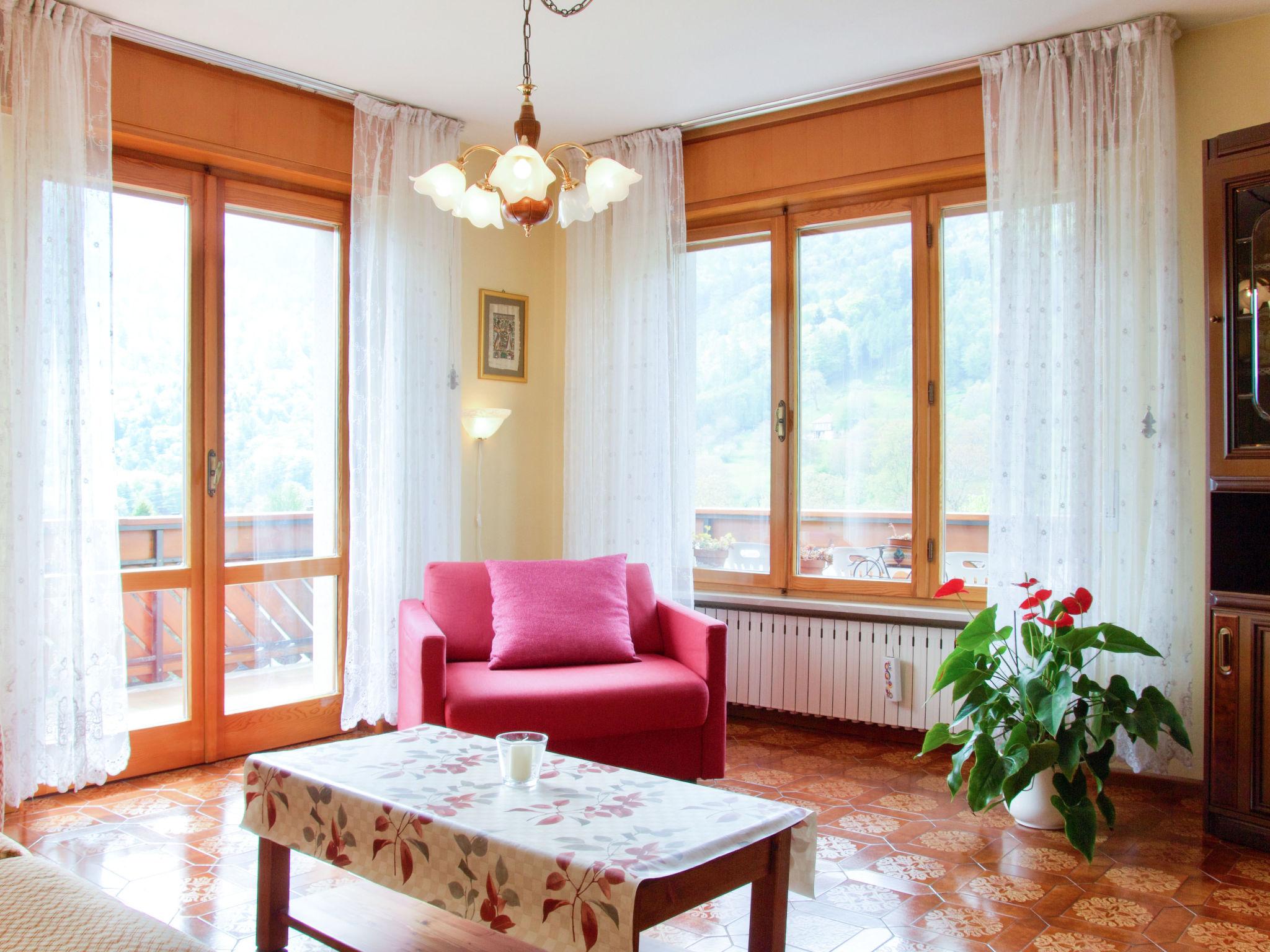 Foto 2 - Apartamento de 3 quartos em Ledro com jardim e vista para a montanha