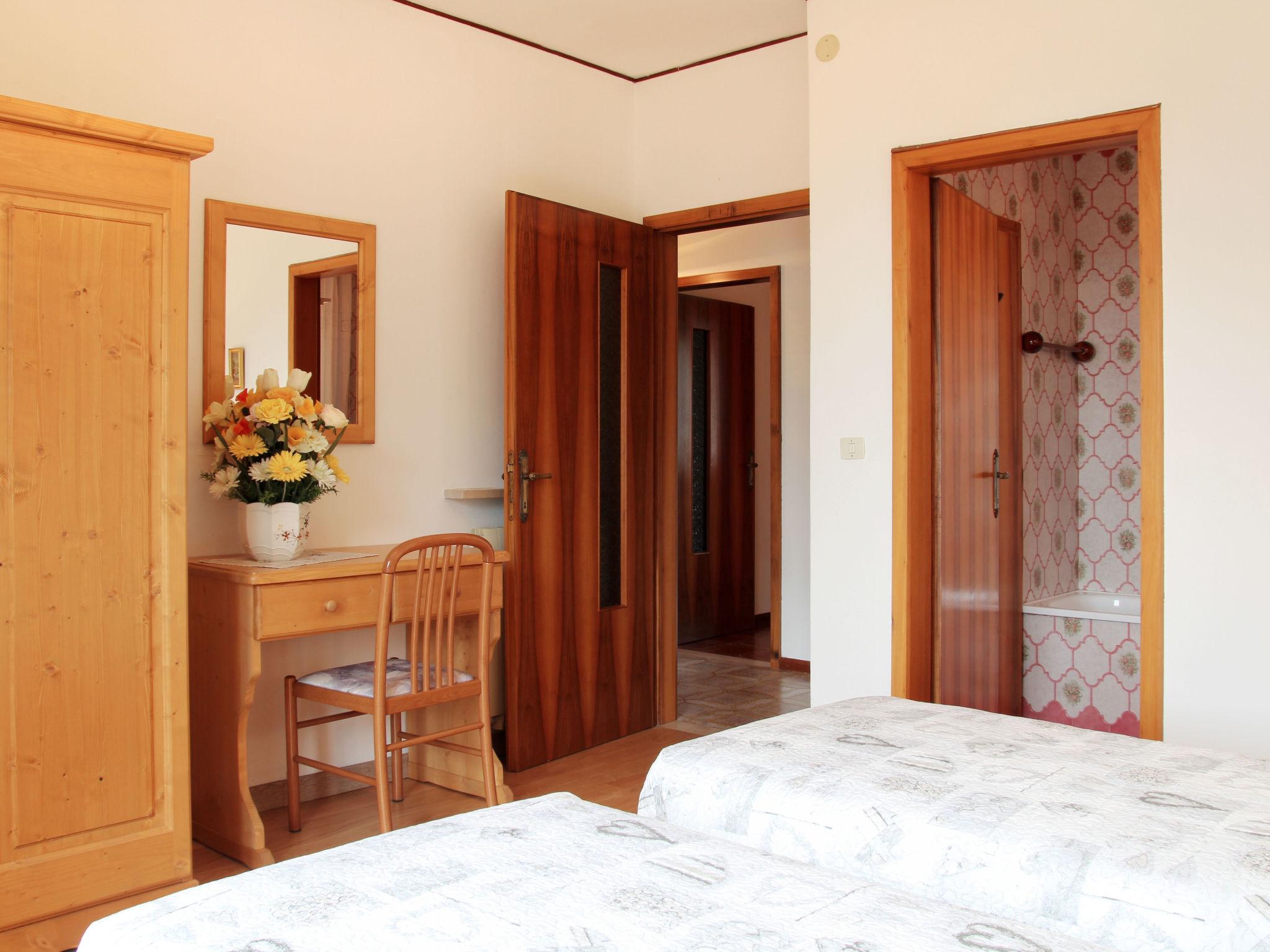 Foto 9 - Appartamento con 3 camere da letto a Ledro con giardino e vista sulle montagne