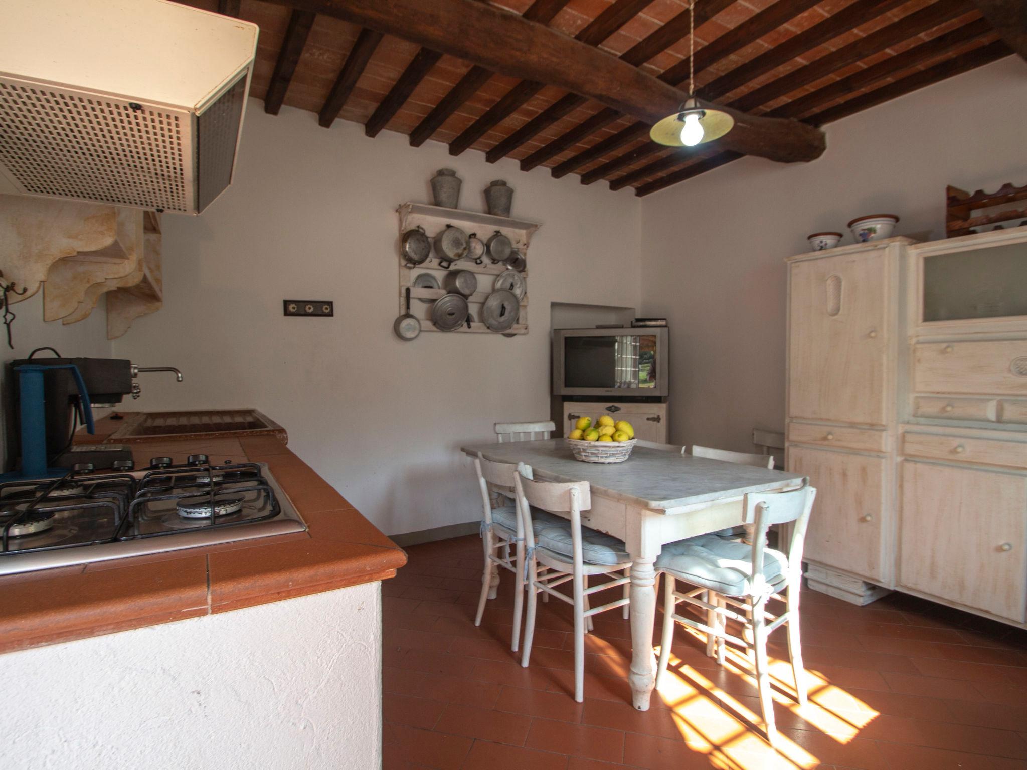 Foto 8 - Apartamento de 2 habitaciones en Serravalle Pistoiese con piscina y jardín