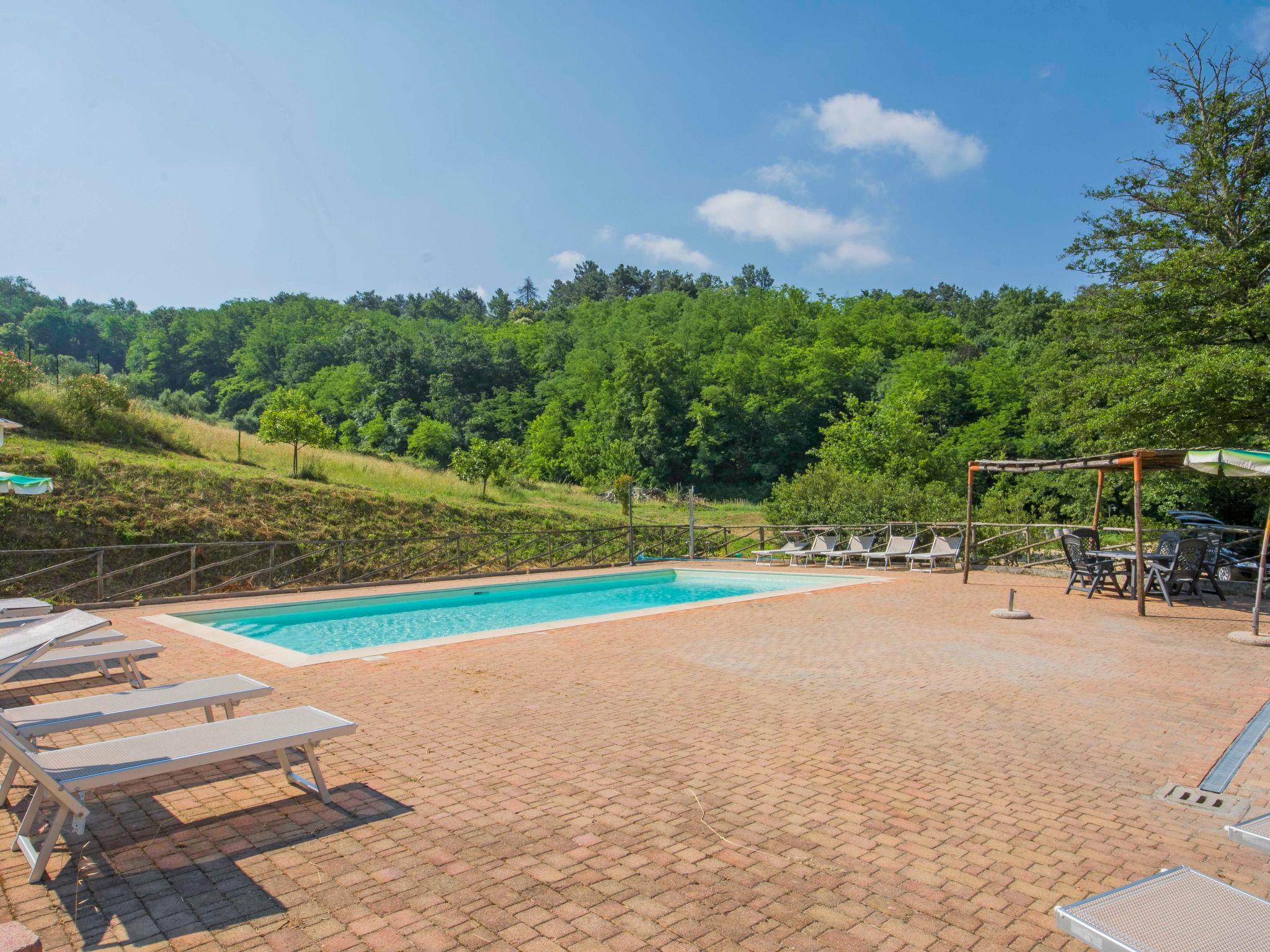 Photo 27 - Appartement de 4 chambres à Serravalle Pistoiese avec piscine et jardin