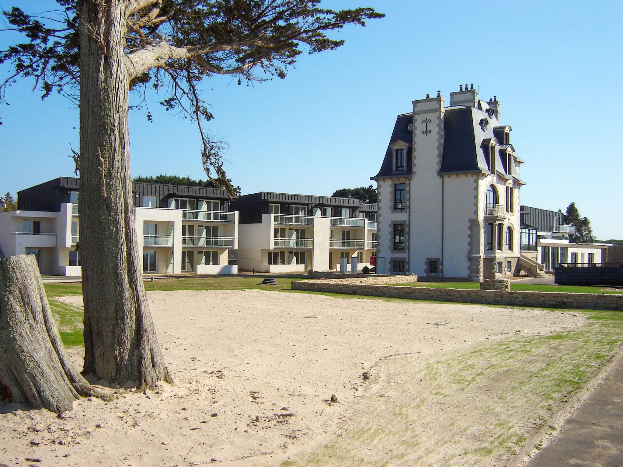 Foto 5 - Apartment mit 2 Schlafzimmern in Plougasnou mit schwimmbad und blick aufs meer