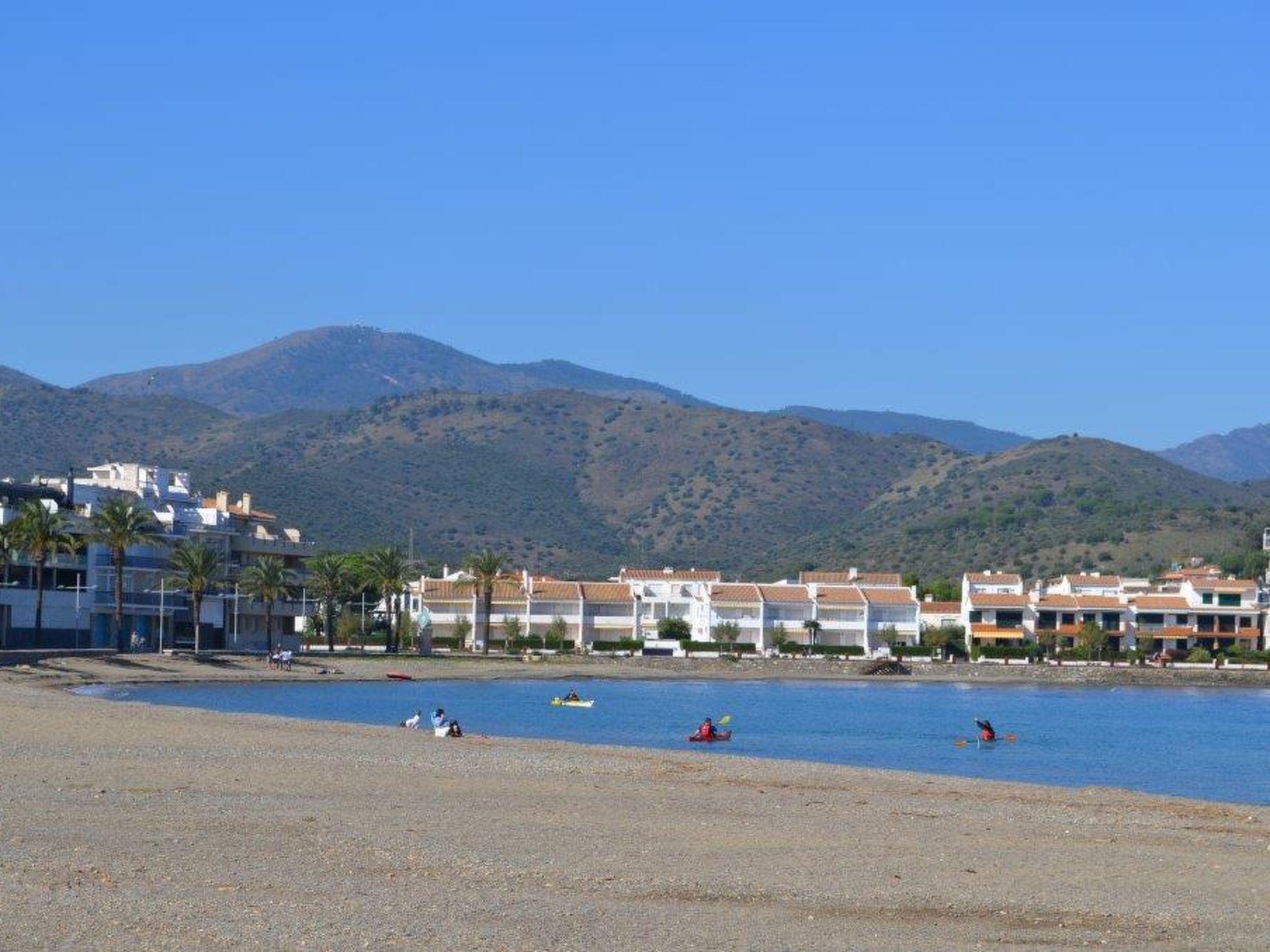 Photo 18 - 2 bedroom Apartment in Llançà with terrace and sea view