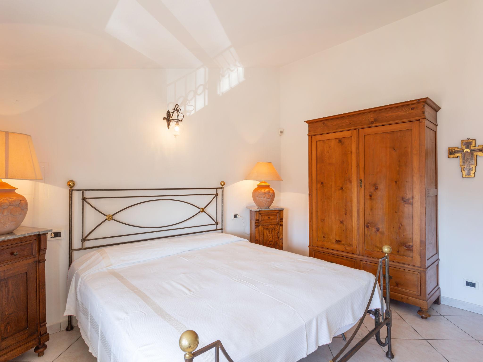 Foto 11 - Apartment mit 2 Schlafzimmern in Pietrasanta mit blick aufs meer
