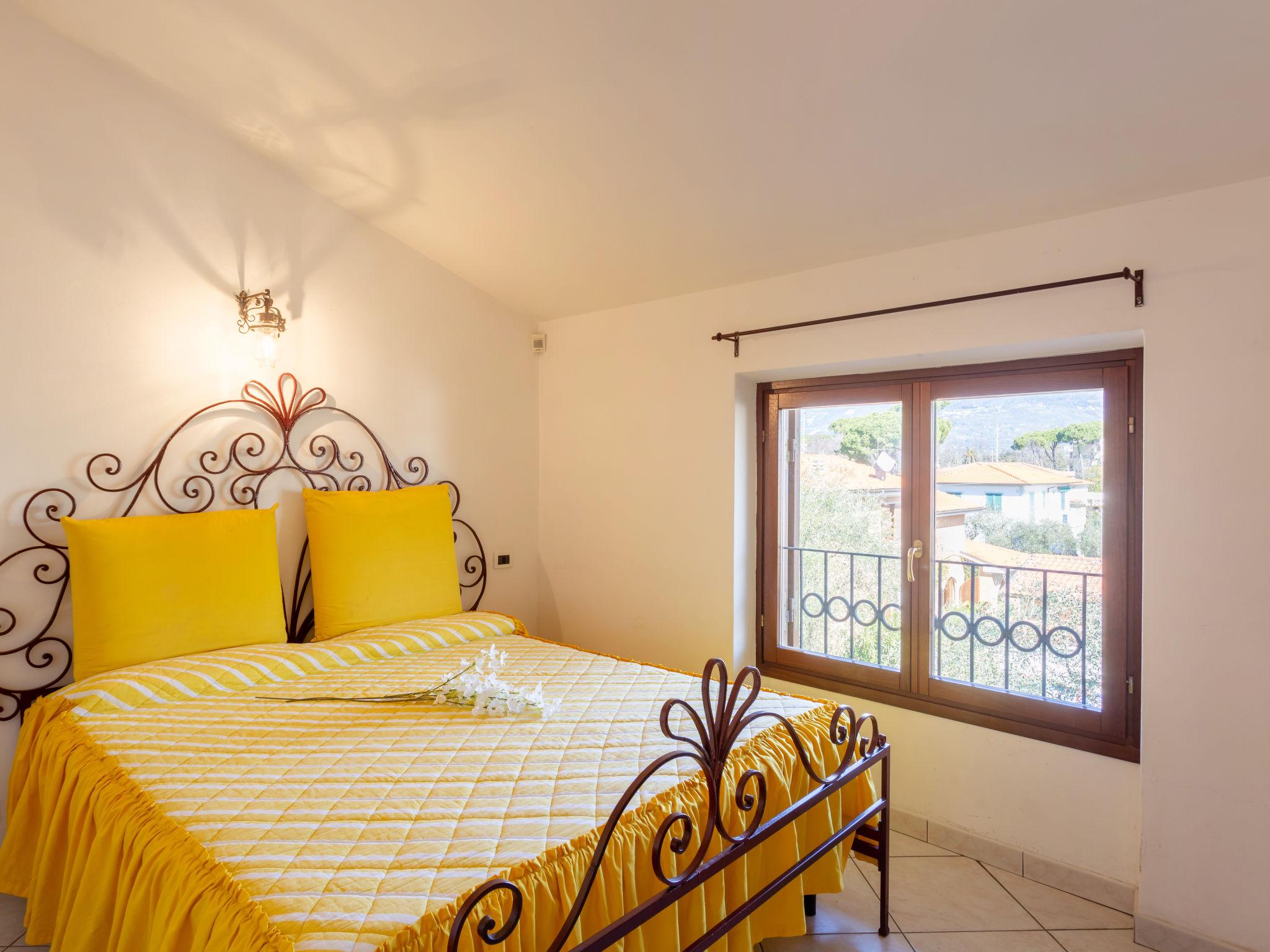 Foto 13 - Apartamento de 2 quartos em Pietrasanta com vistas do mar