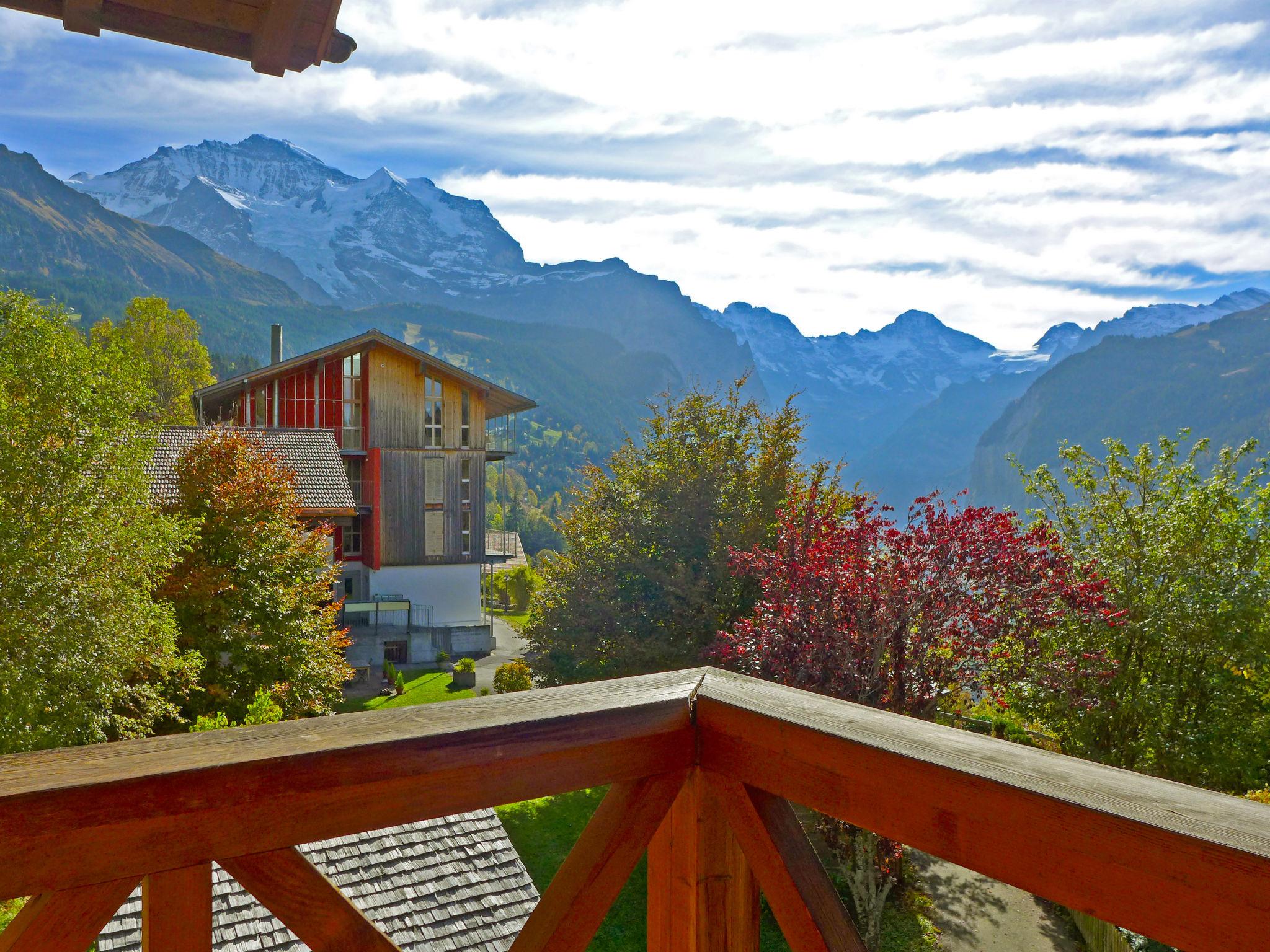 Foto 4 - Apartamento de 1 habitación en Lauterbrunnen con vistas a la montaña