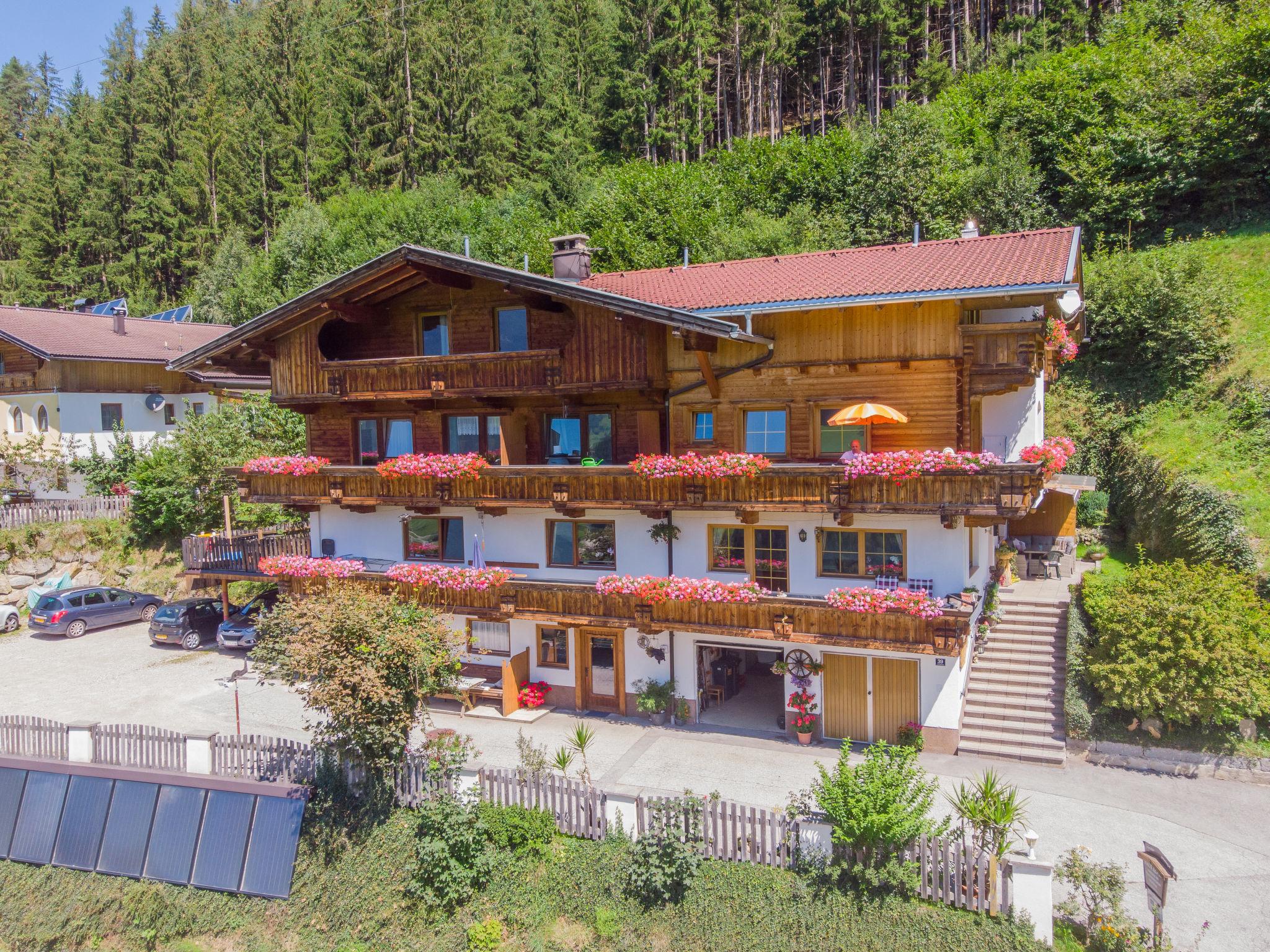 Photo 1 - Appartement de 2 chambres à Gerlosberg avec jardin et vues sur la montagne