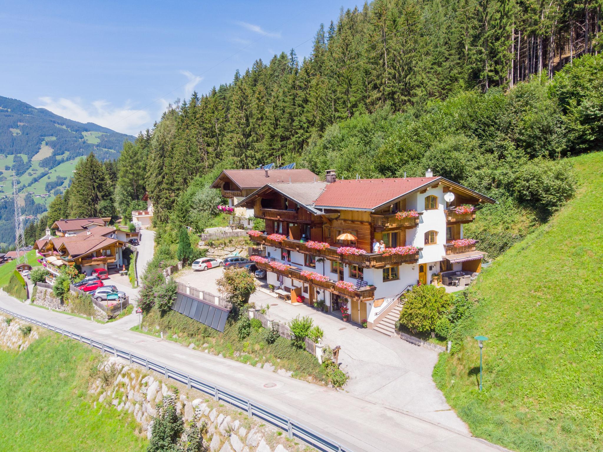 Photo 16 - 2 bedroom Apartment in Gerlosberg with garden and mountain view