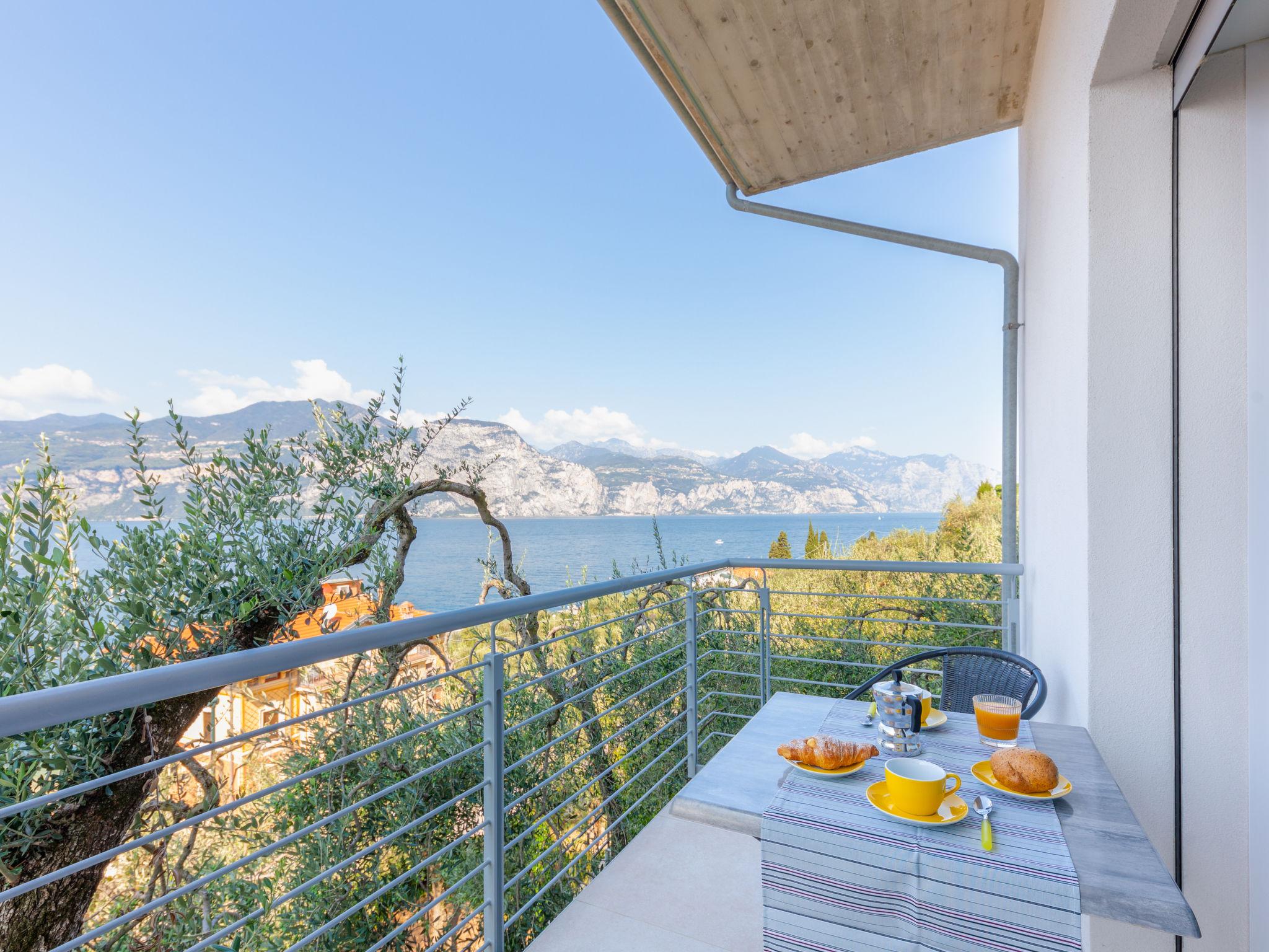 Foto 1 - Appartamento con 1 camera da letto a Brenzone sul Garda con giardino e vista sulle montagne