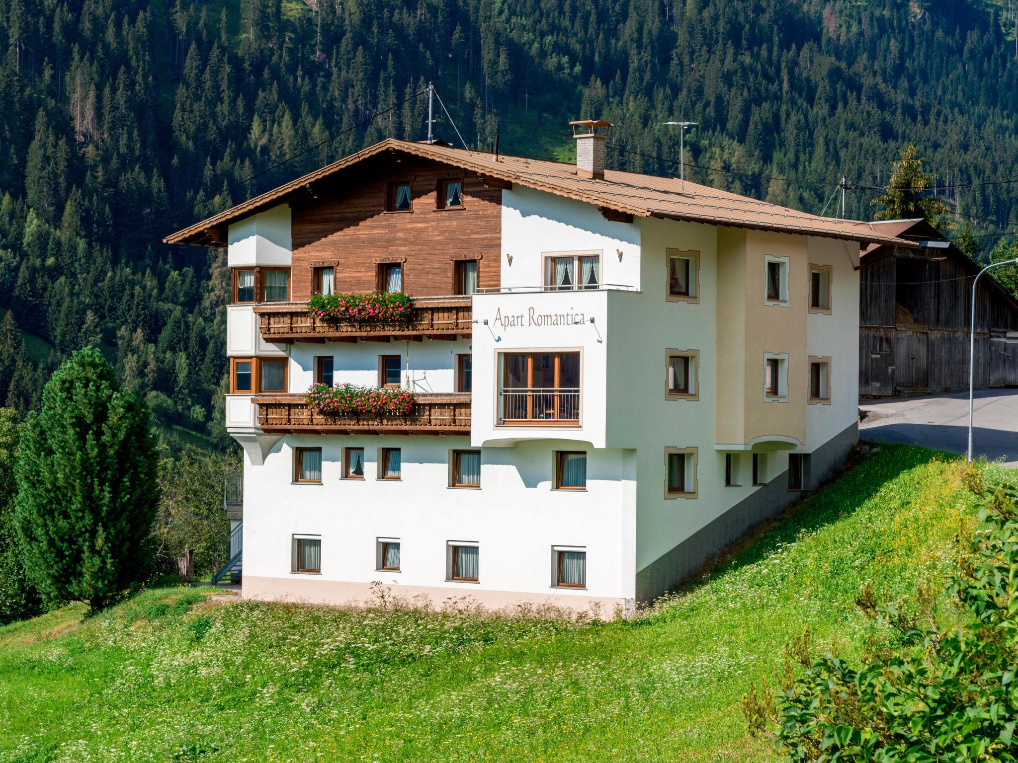 Foto 1 - Apartamento de 2 habitaciones en Kappl con vistas a la montaña
