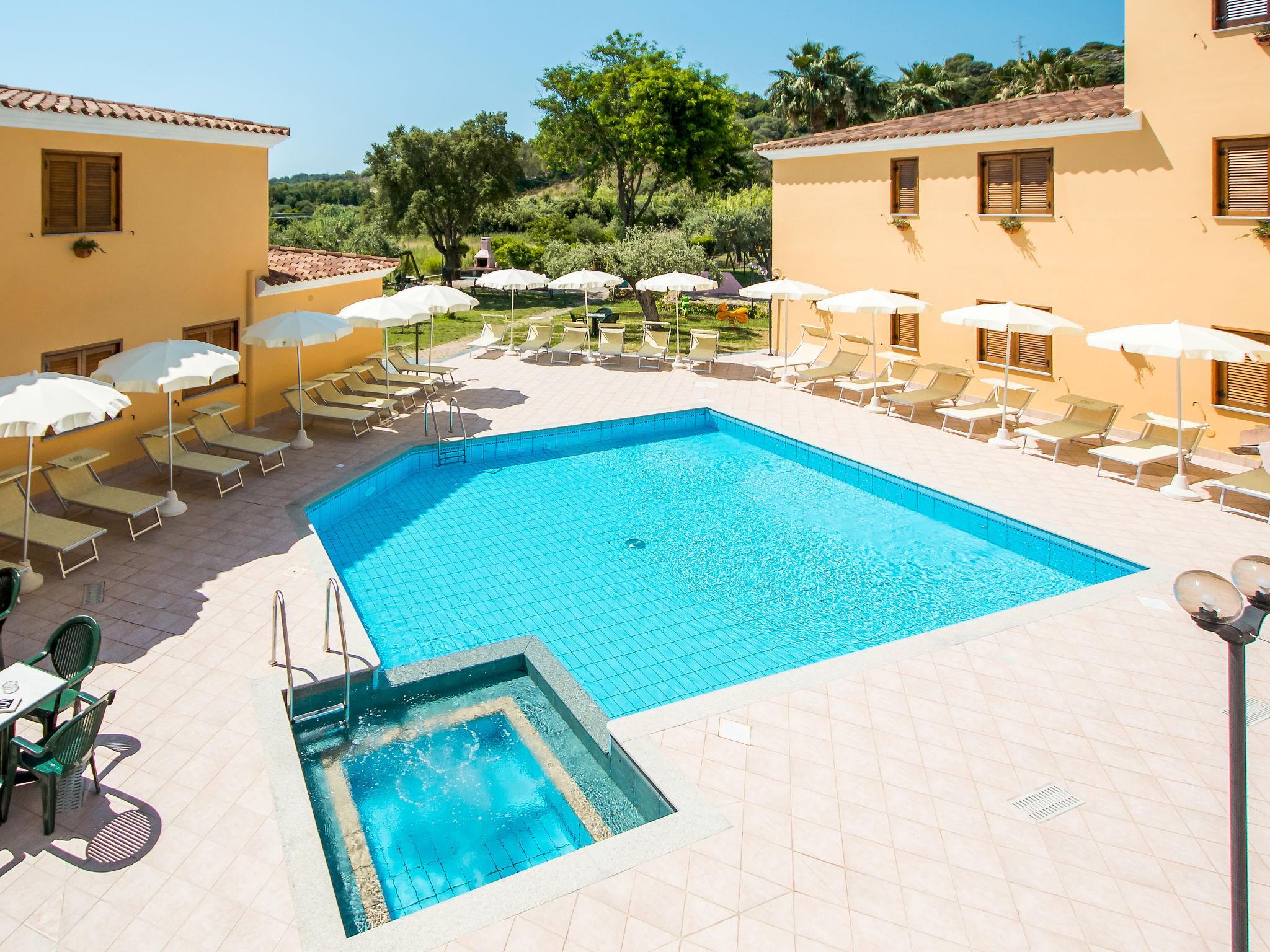 Photo 1 - Appartement de 1 chambre à Orosei avec piscine et vues à la mer