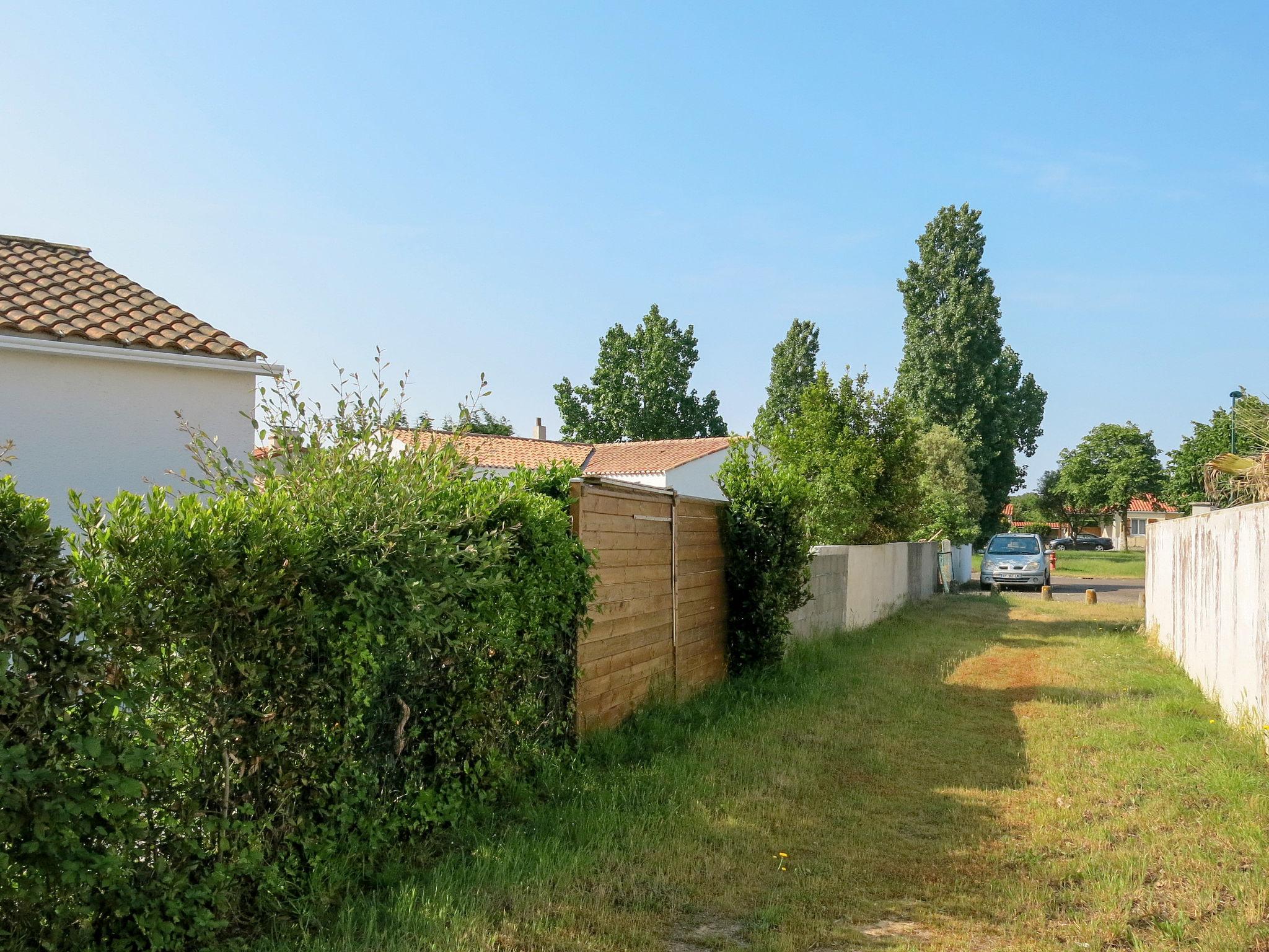 Photo 15 - Maison de 1 chambre à Talmont-Saint-Hilaire avec terrasse et vues à la mer