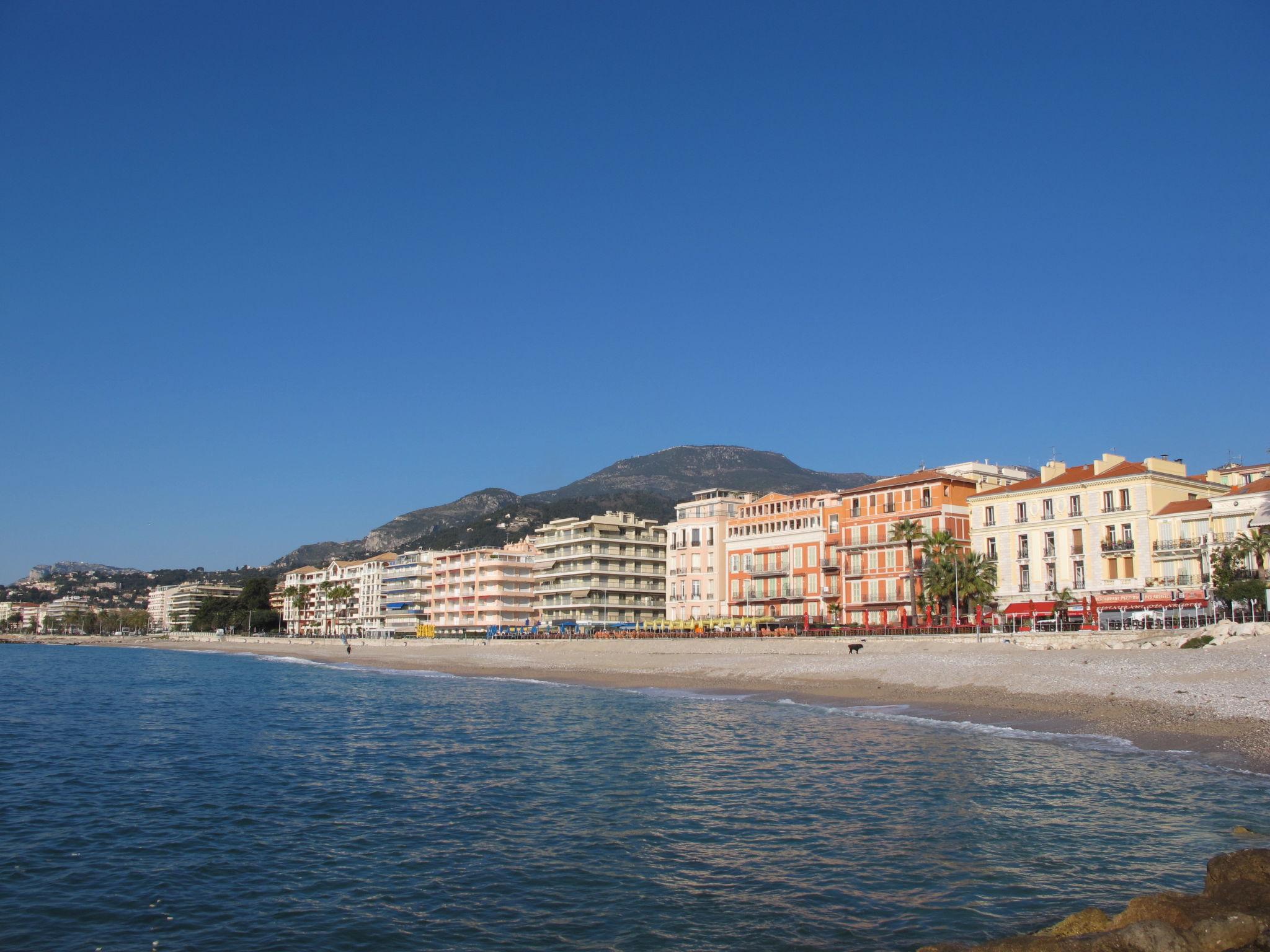 Foto 24 - Appartamento con 2 camere da letto a Roquebrune-Cap-Martin con piscina e giardino