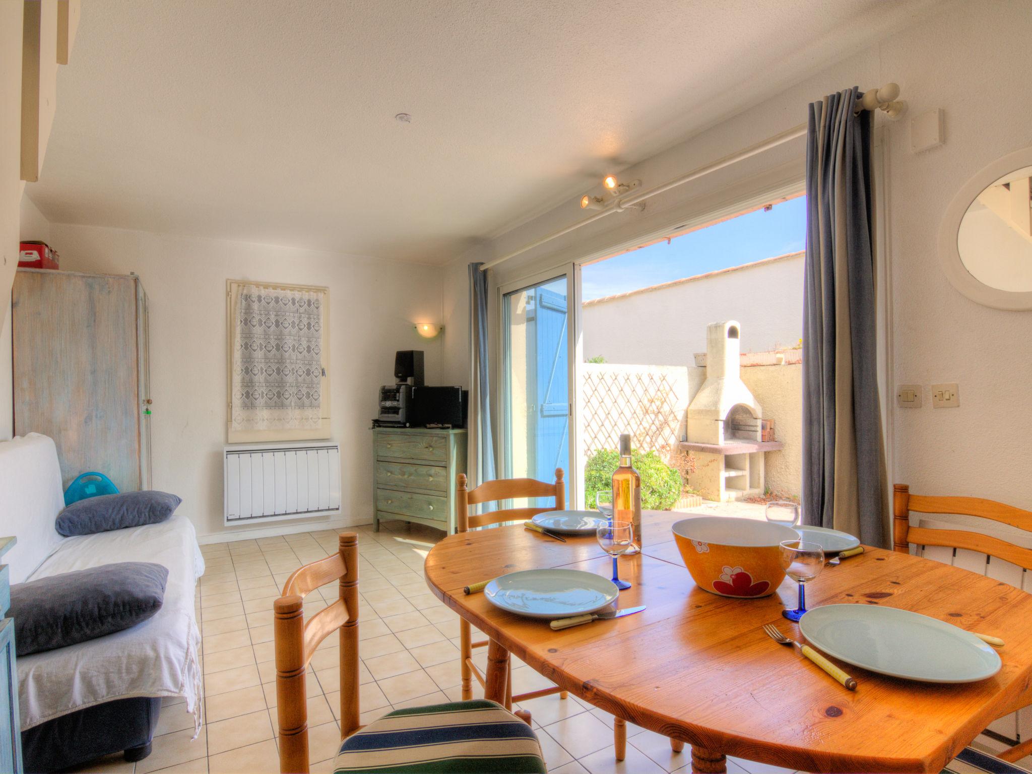 Photo 2 - 2 bedroom House in Le Barcarès with terrace and sea view