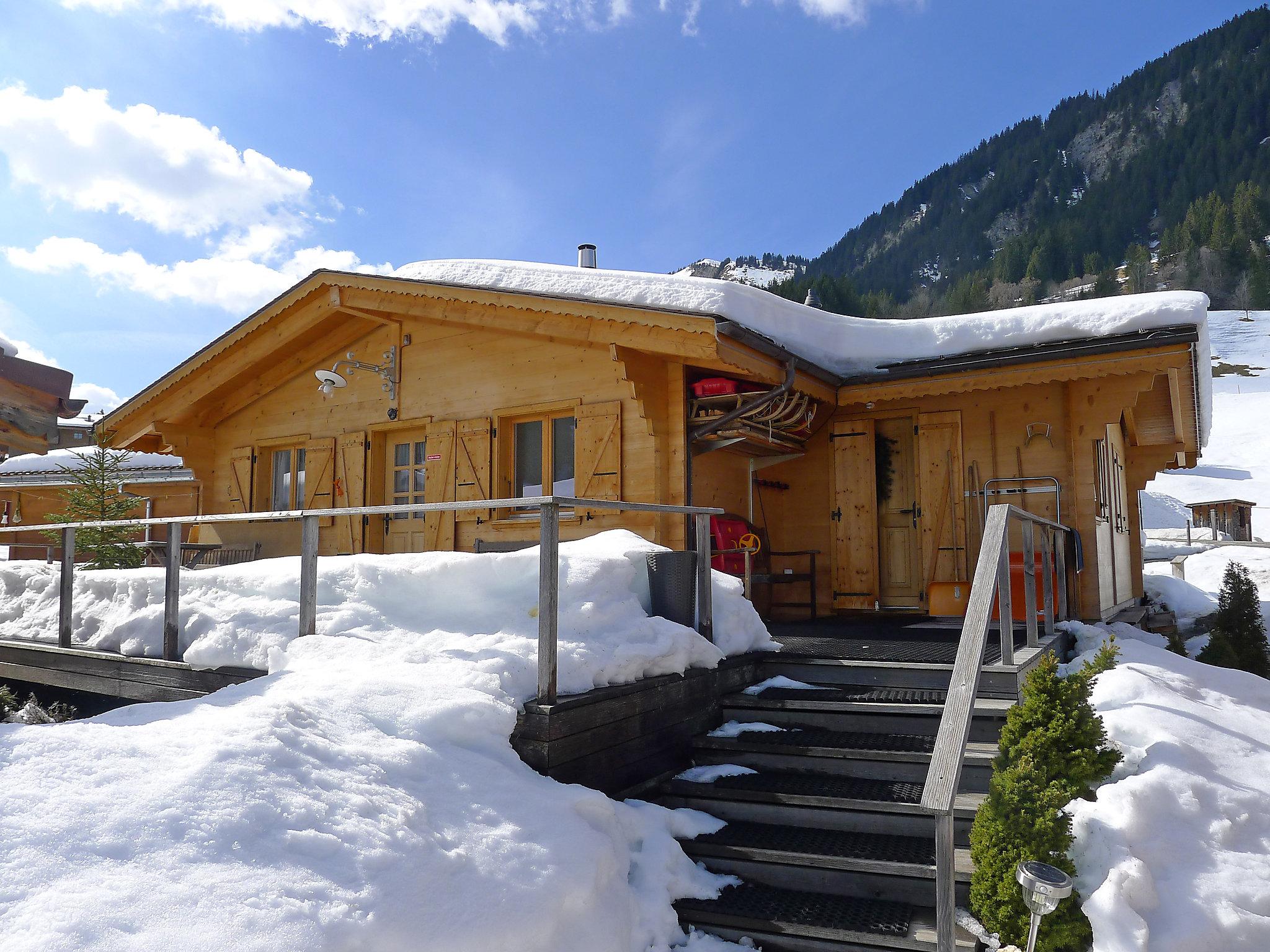 Foto 18 - Casa con 2 camere da letto a Gsteig con terrazza e vista sulle montagne