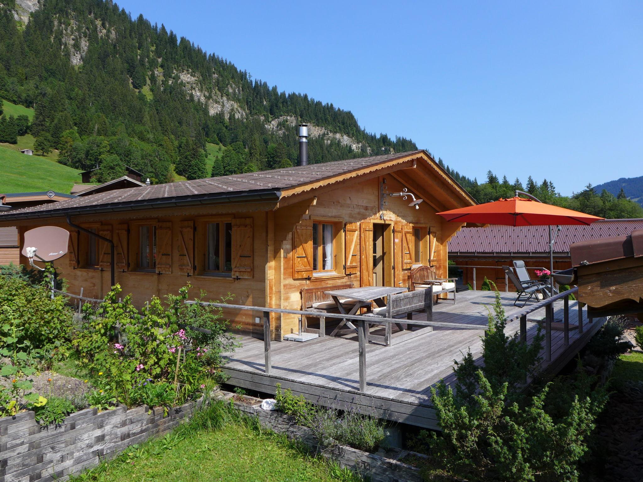 Photo 1 - Maison de 2 chambres à Gsteig avec terrasse et vues sur la montagne