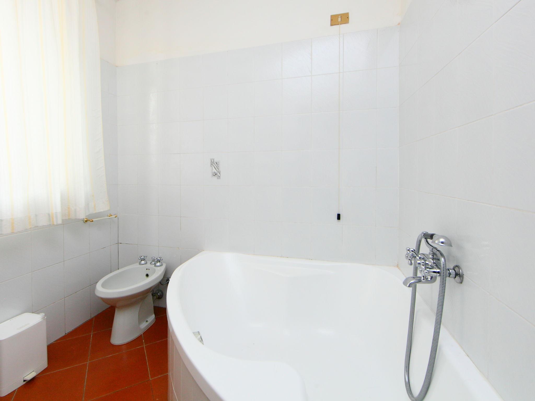 Photo 14 - 2 bedroom Apartment in Bucine with swimming pool and garden