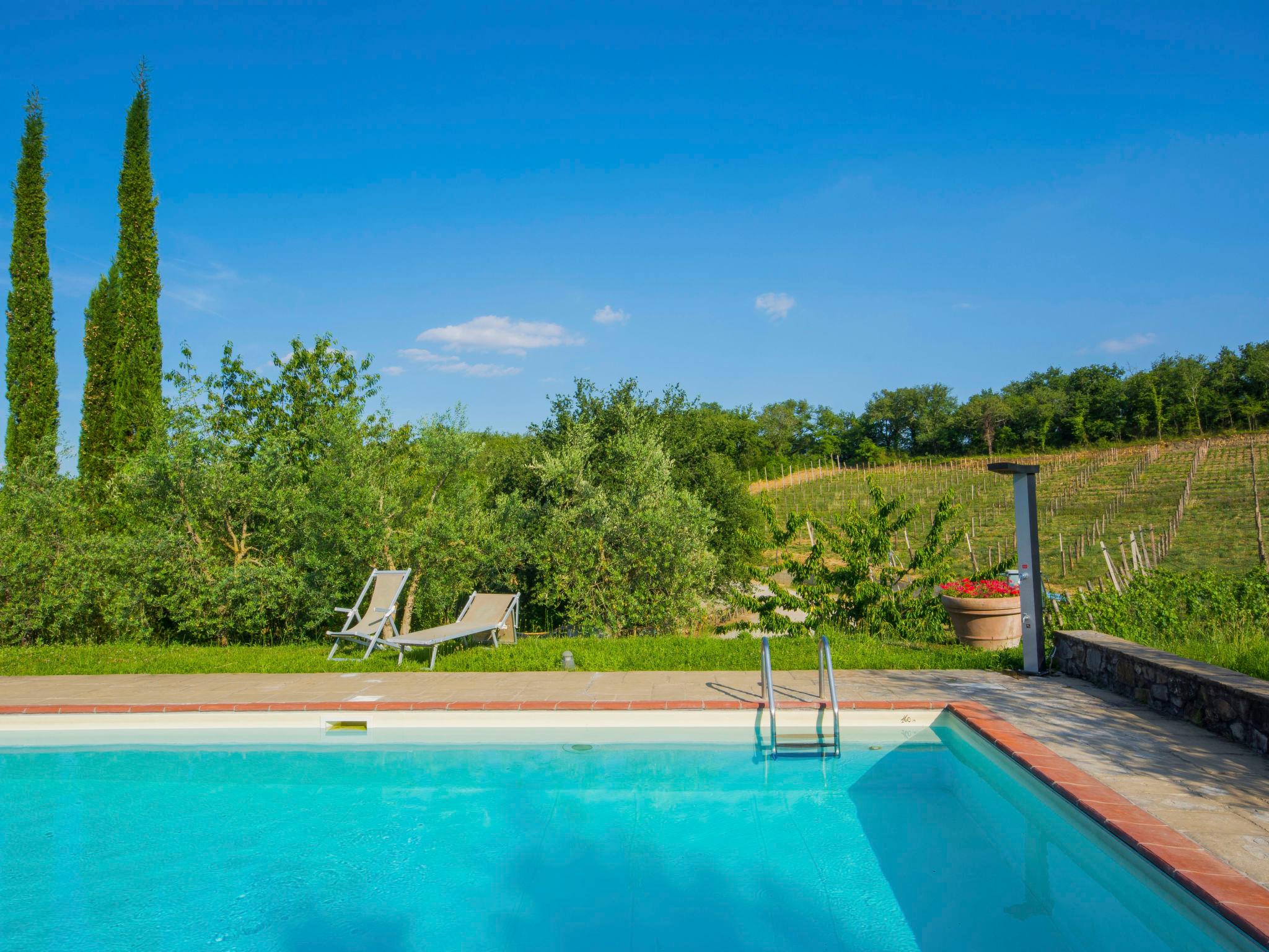 Foto 29 - Apartamento de 1 habitación en Bucine con piscina y terraza