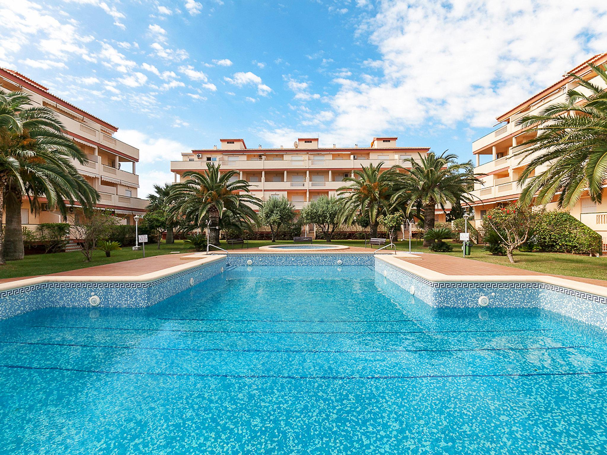 Foto 2 - Appartamento con 2 camere da letto a Dénia con piscina e vista mare