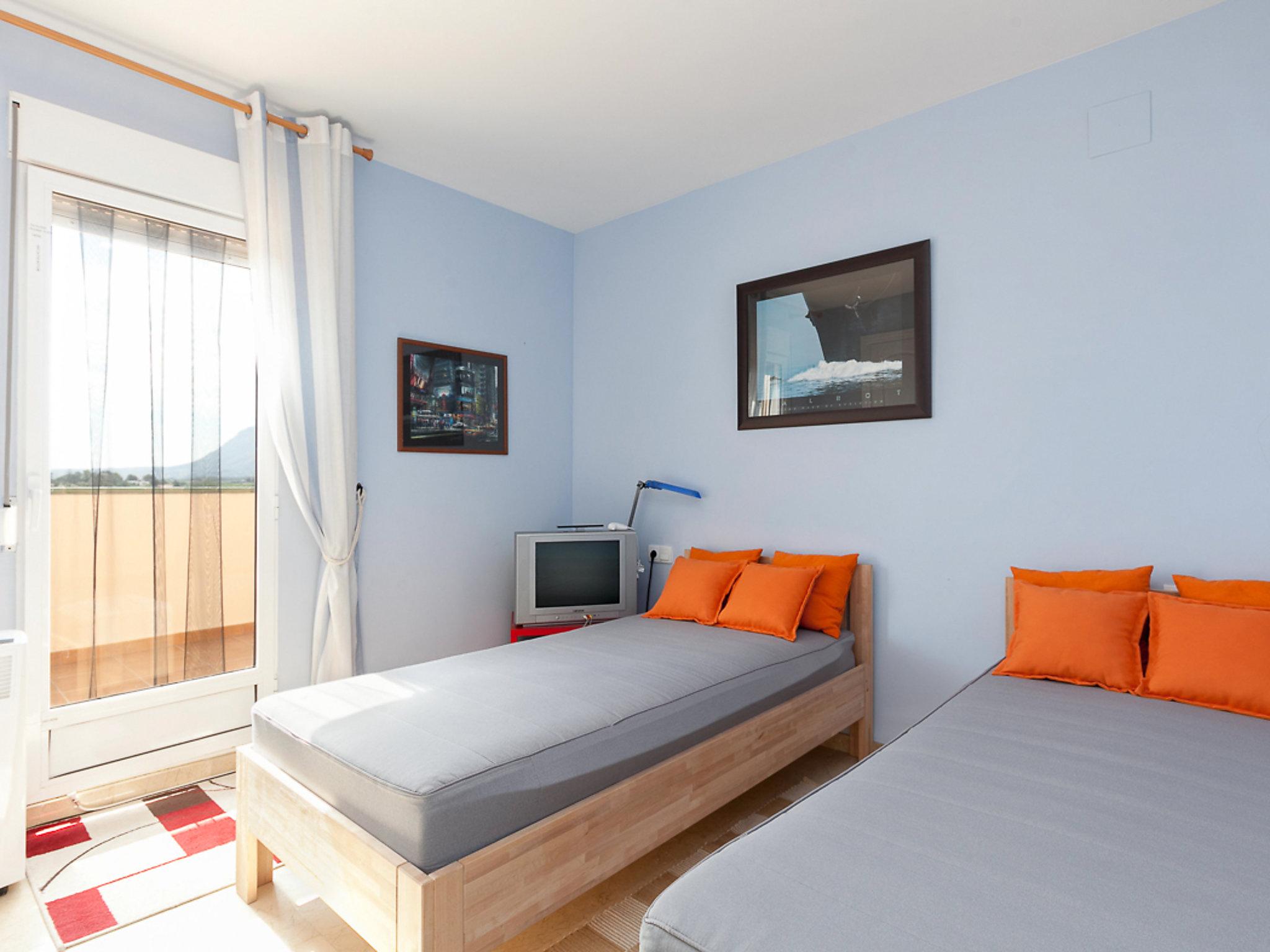 Foto 9 - Appartamento con 2 camere da letto a Dénia con piscina e vista mare