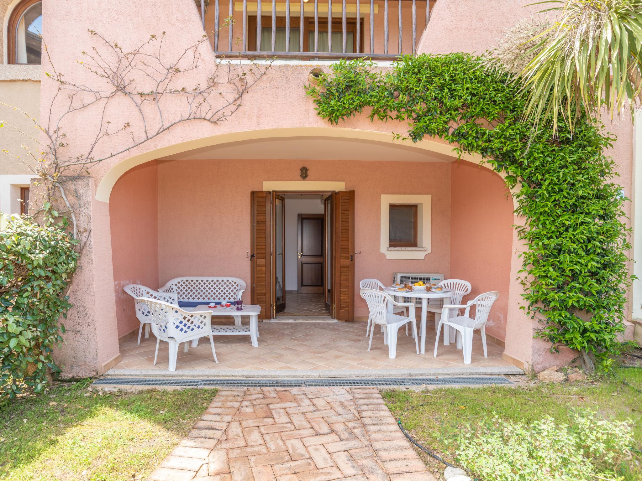 Photo 4 - 2 bedroom House in Loiri Porto San Paolo with swimming pool and garden