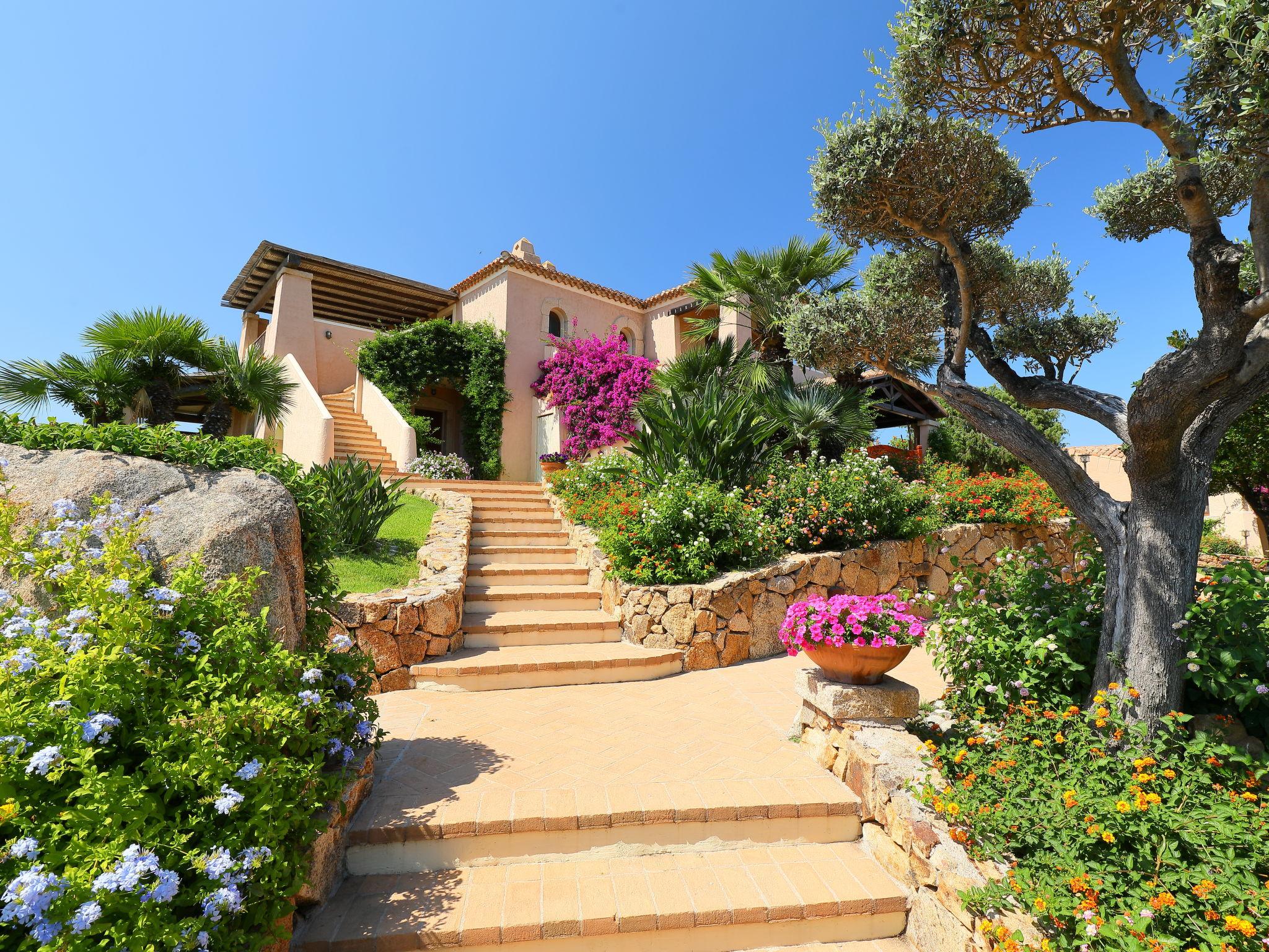 Foto 3 - Casa en Loiri Porto San Paolo con piscina y jardín