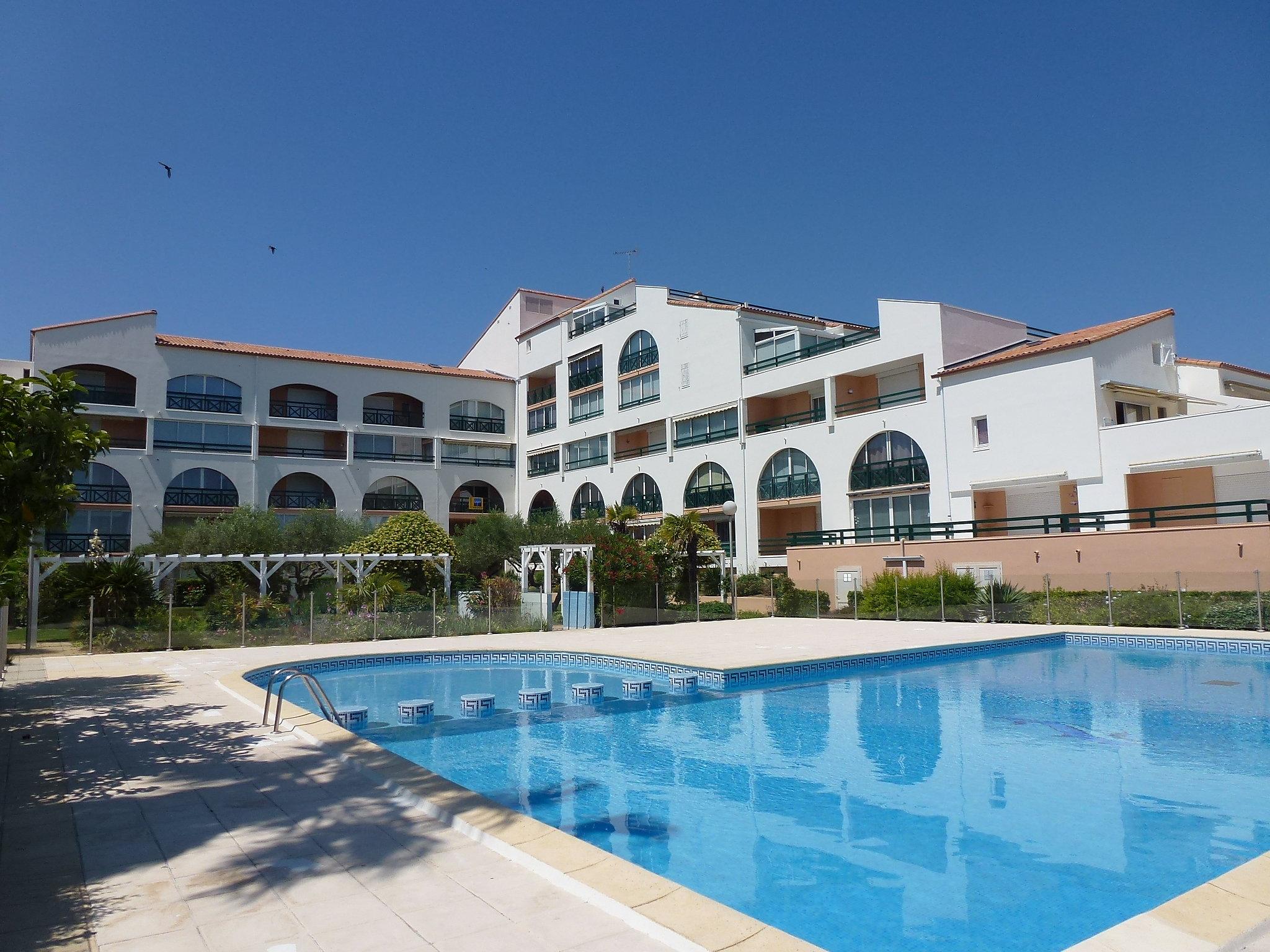 Photo 5 - Appartement de 2 chambres à Le Grau-du-Roi avec piscine et terrasse