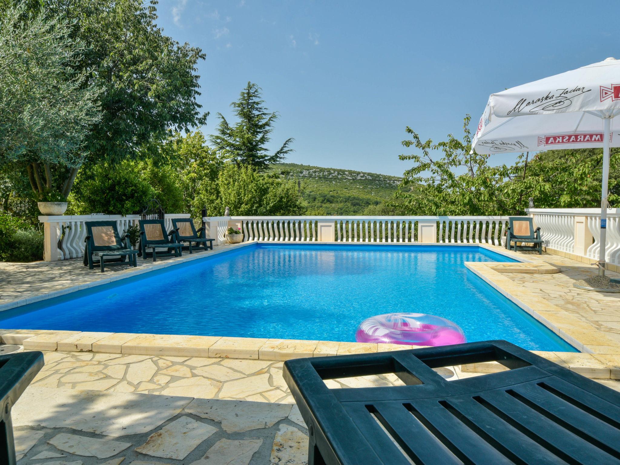 Photo 18 - Maison de 2 chambres à Obrovac avec piscine privée et jardin