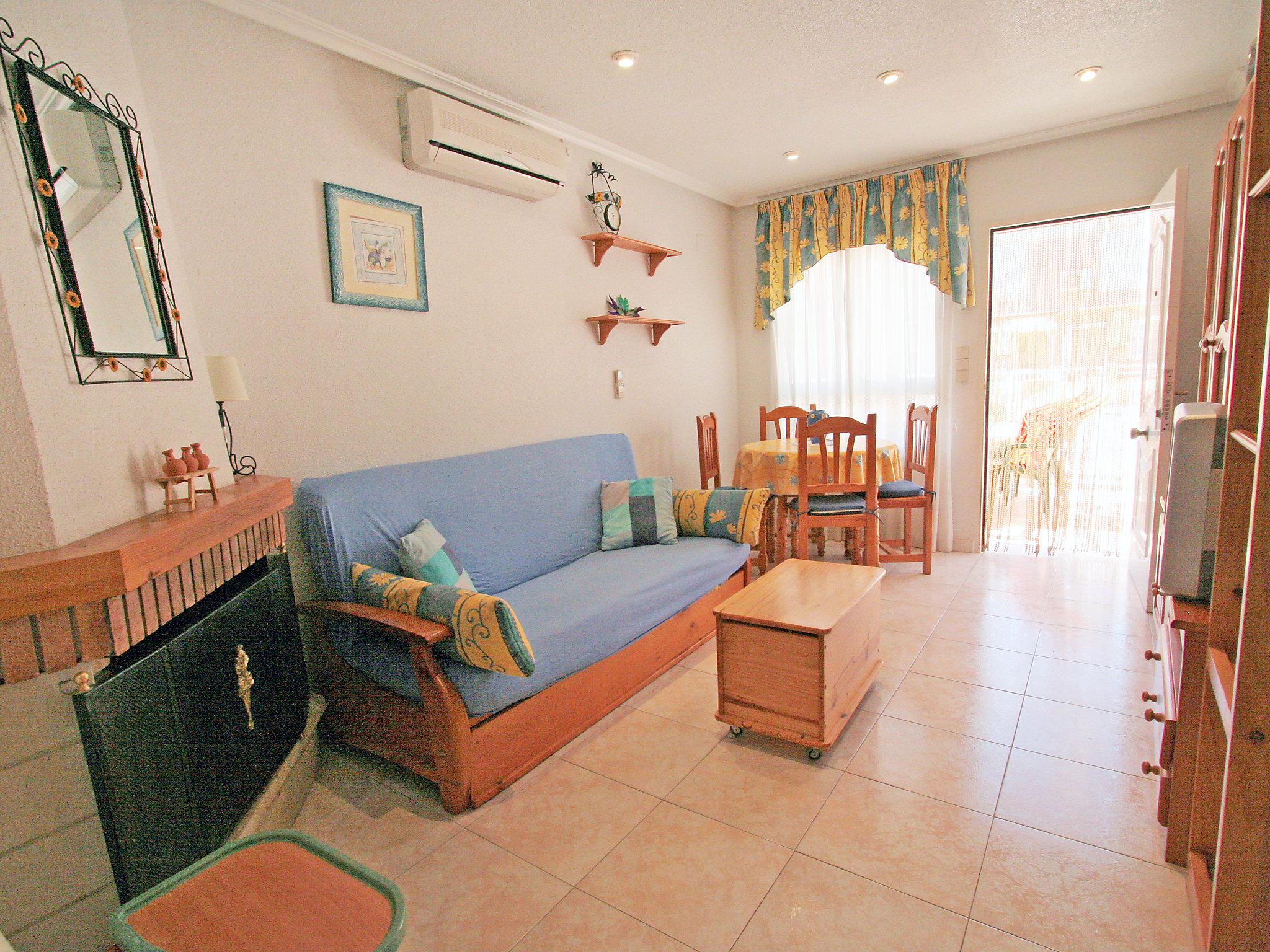 Photo 2 - Maison de 2 chambres à Santa Pola avec piscine et jardin