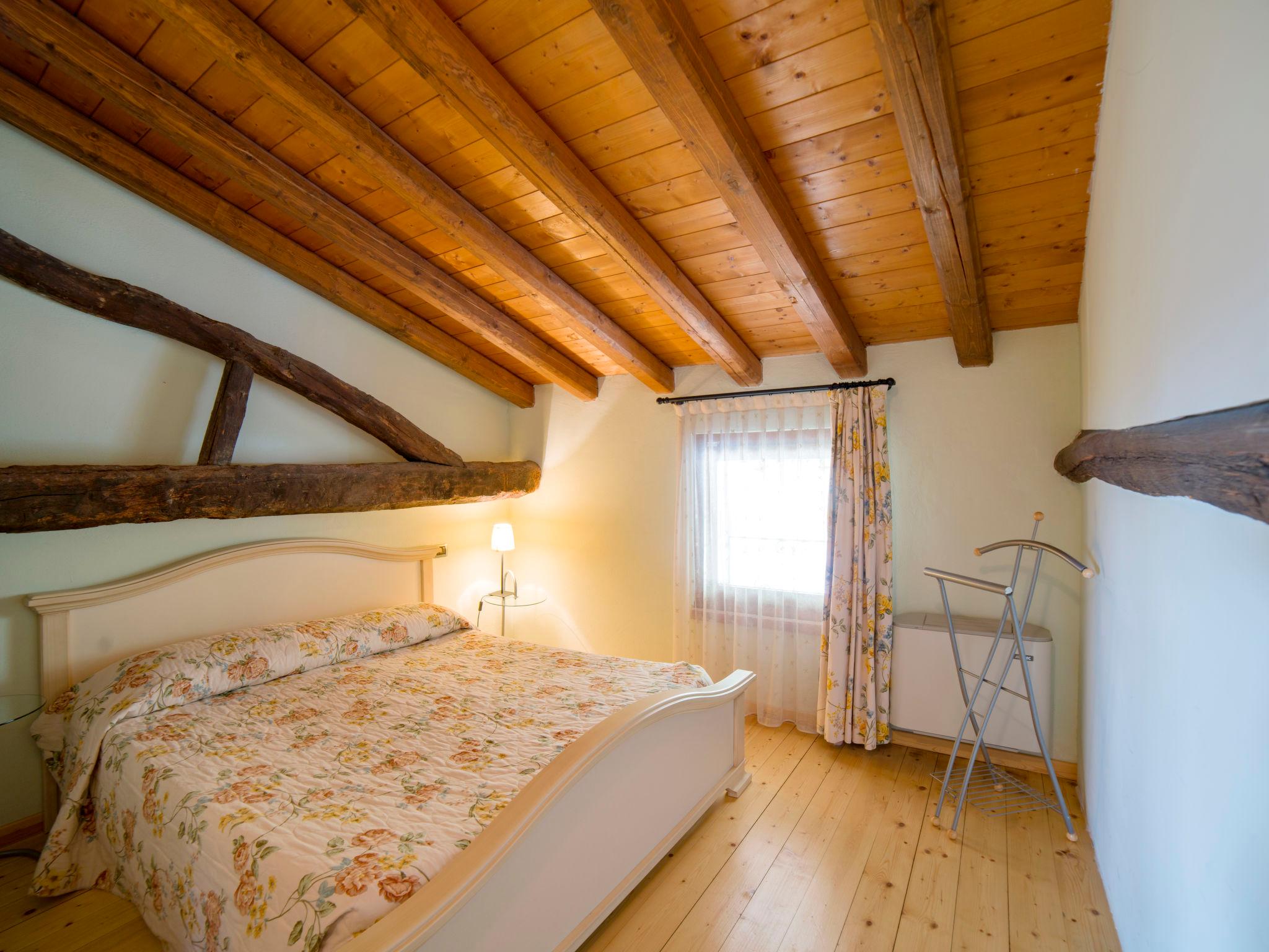 Foto 14 - Appartamento con 1 camera da letto a Toscolano Maderno con piscina e vista sulle montagne