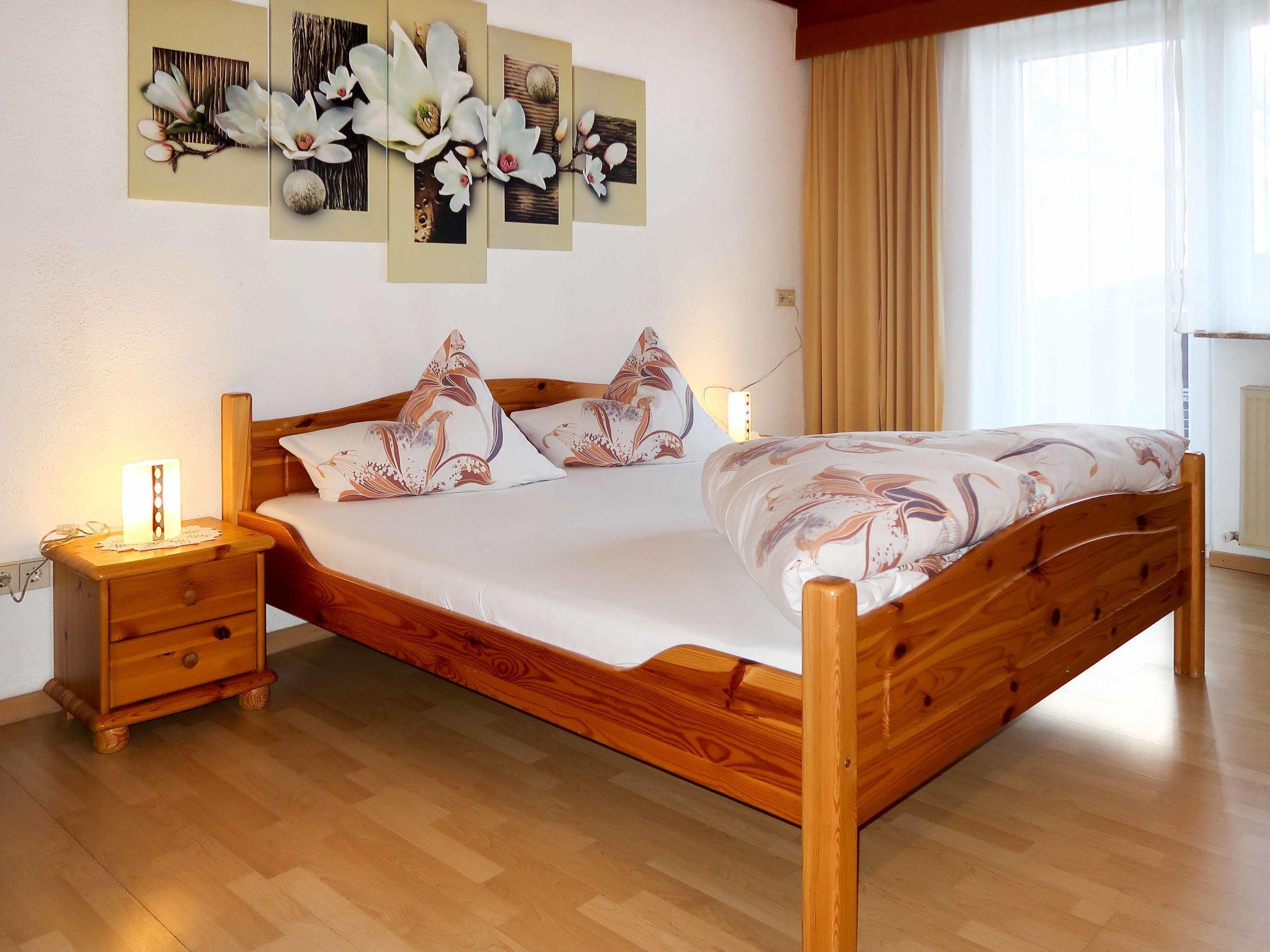 Photo 4 - 3 bedroom Apartment in Sankt Leonhard im Pitztal with garden and sauna