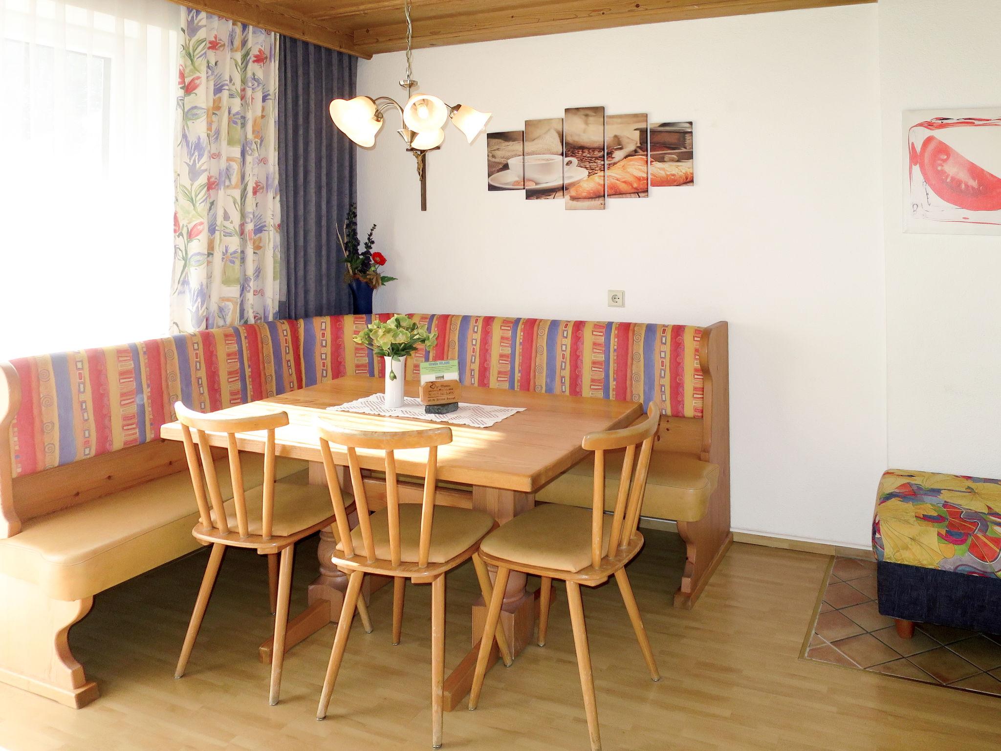 Photo 3 - 3 bedroom Apartment in Sankt Leonhard im Pitztal with garden and mountain view