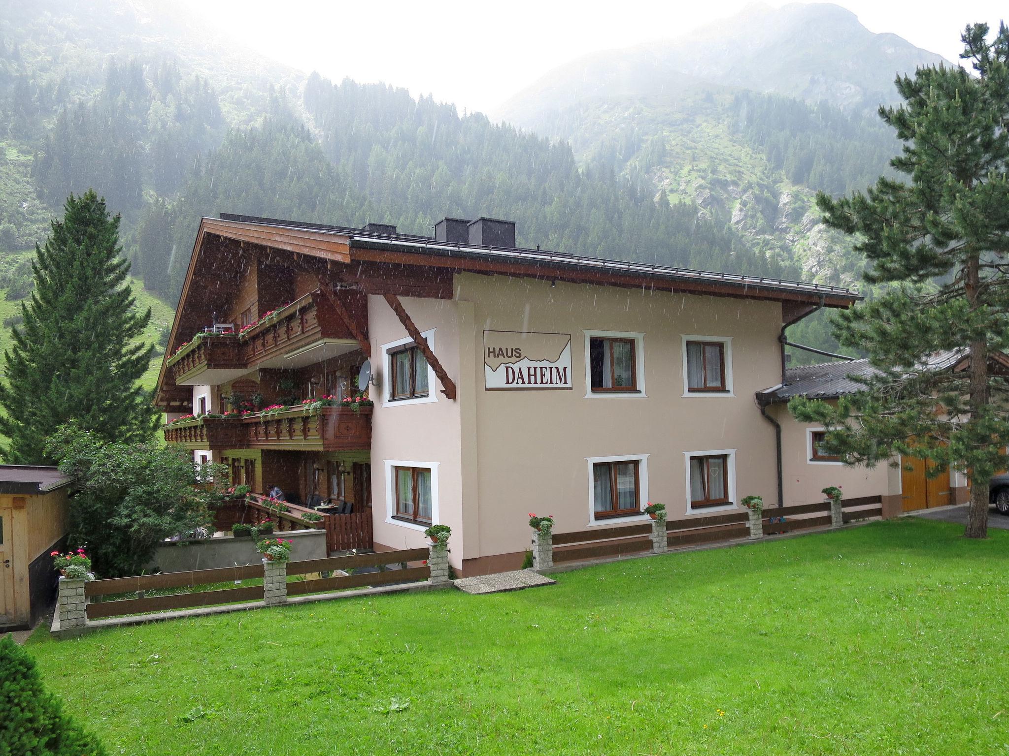 Foto 13 - Apartamento de 2 quartos em Sankt Leonhard im Pitztal com jardim e vista para a montanha
