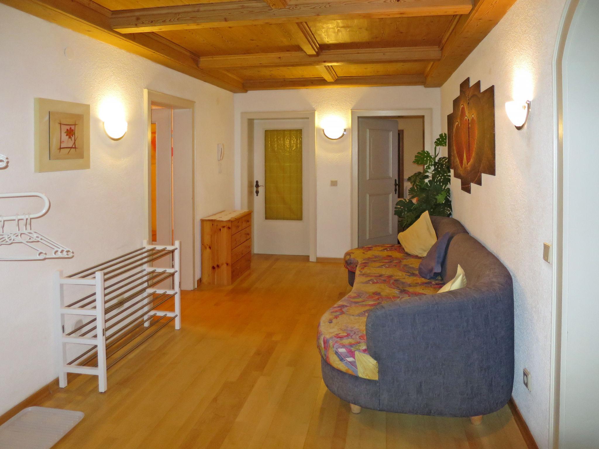 Photo 2 - 3 bedroom Apartment in Sankt Leonhard im Pitztal with garden and sauna