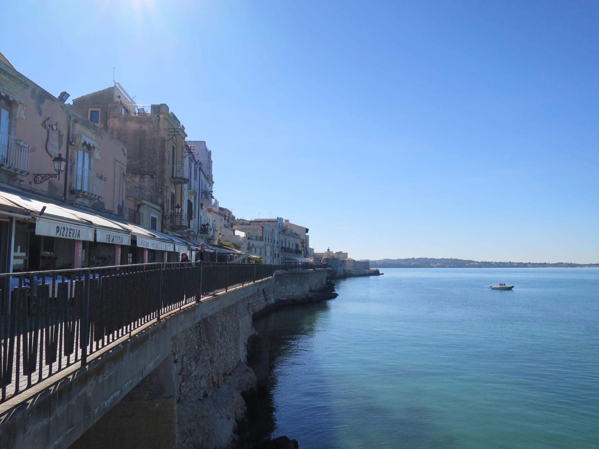 Photo 21 - 1 bedroom Apartment in Siracusa with swimming pool and garden