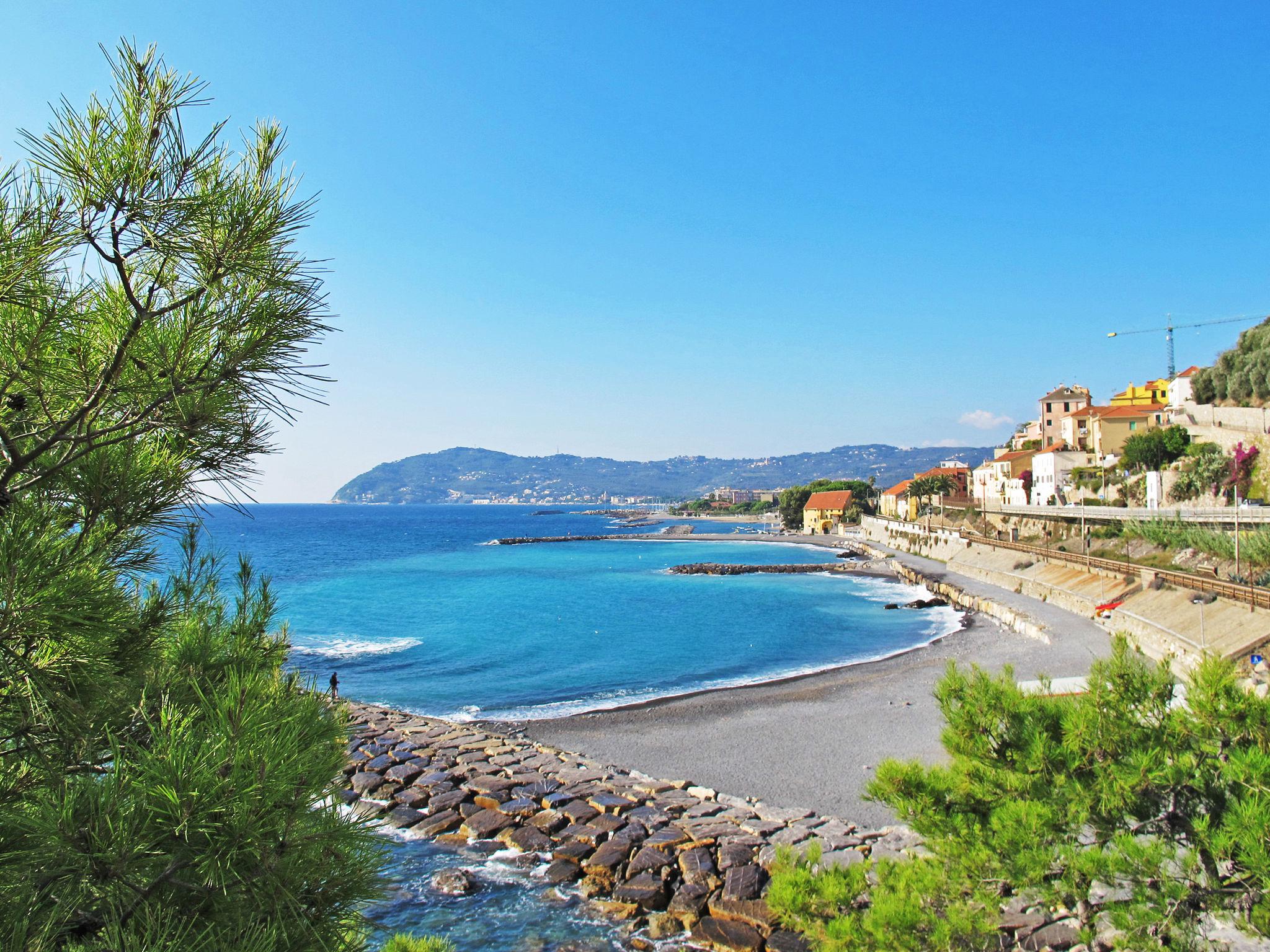 Photo 17 - 2 bedroom Apartment in Cervo with garden and sea view