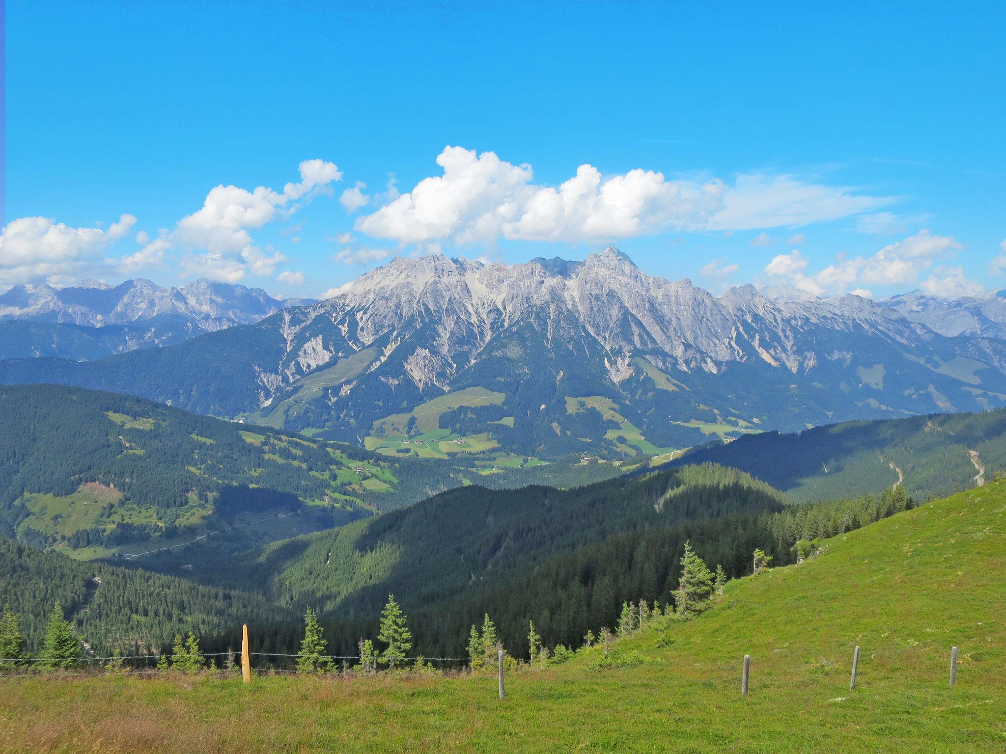 Foto 17 - Appartamento con 1 camera da letto a Saalbach-Hinterglemm con vista sulle montagne