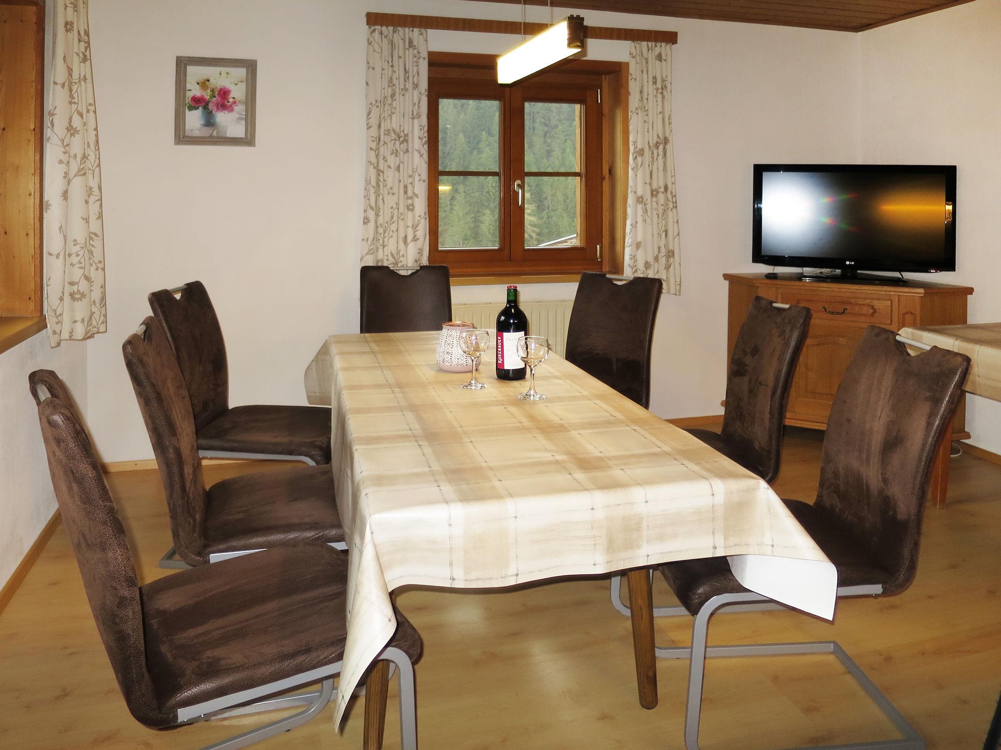 Foto 2 - Apartamento de 3 habitaciones en Viehhofen con sauna y vistas a la montaña