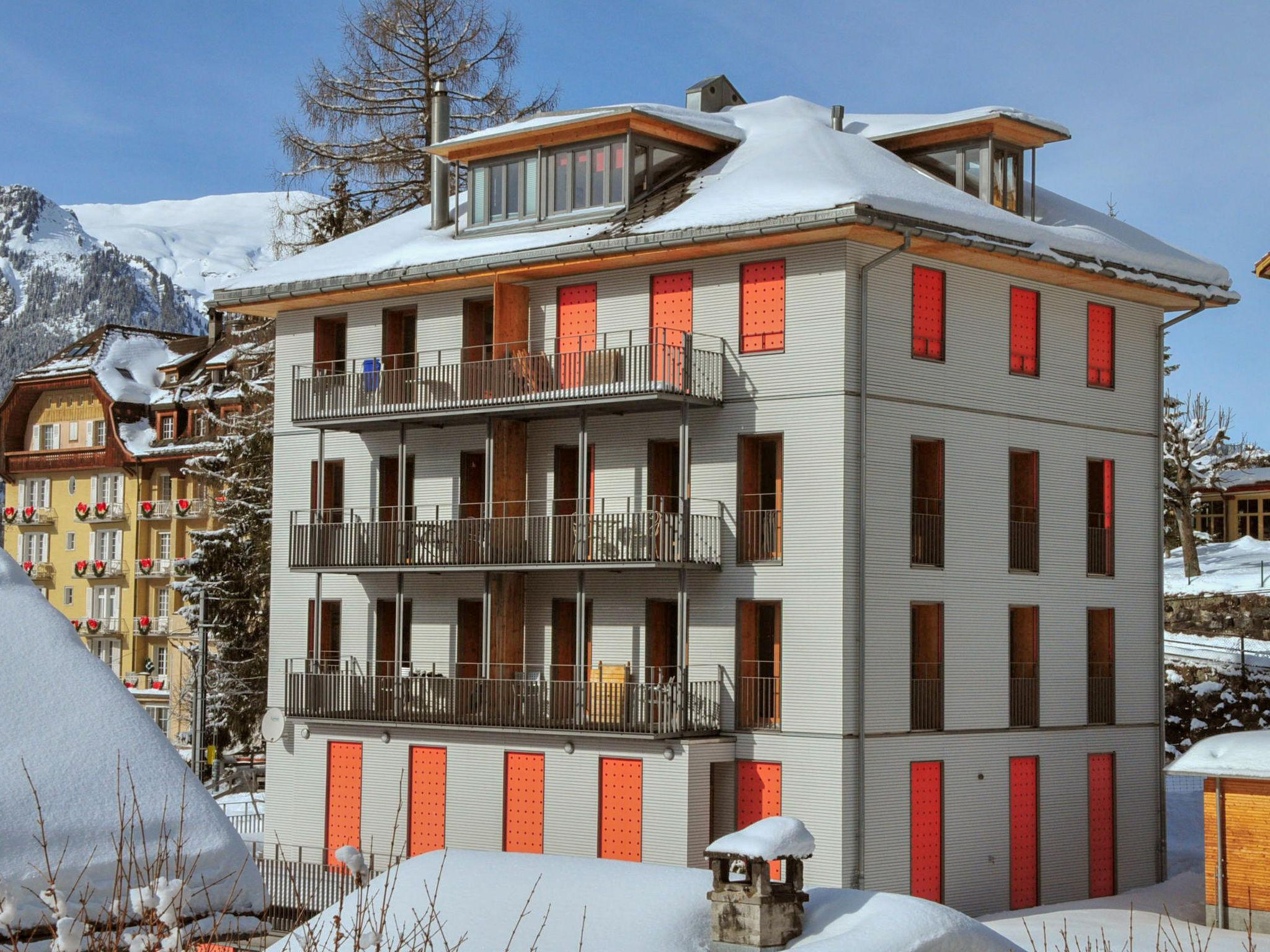 Foto 18 - Appartamento con 2 camere da letto a Lauterbrunnen con vista sulle montagne